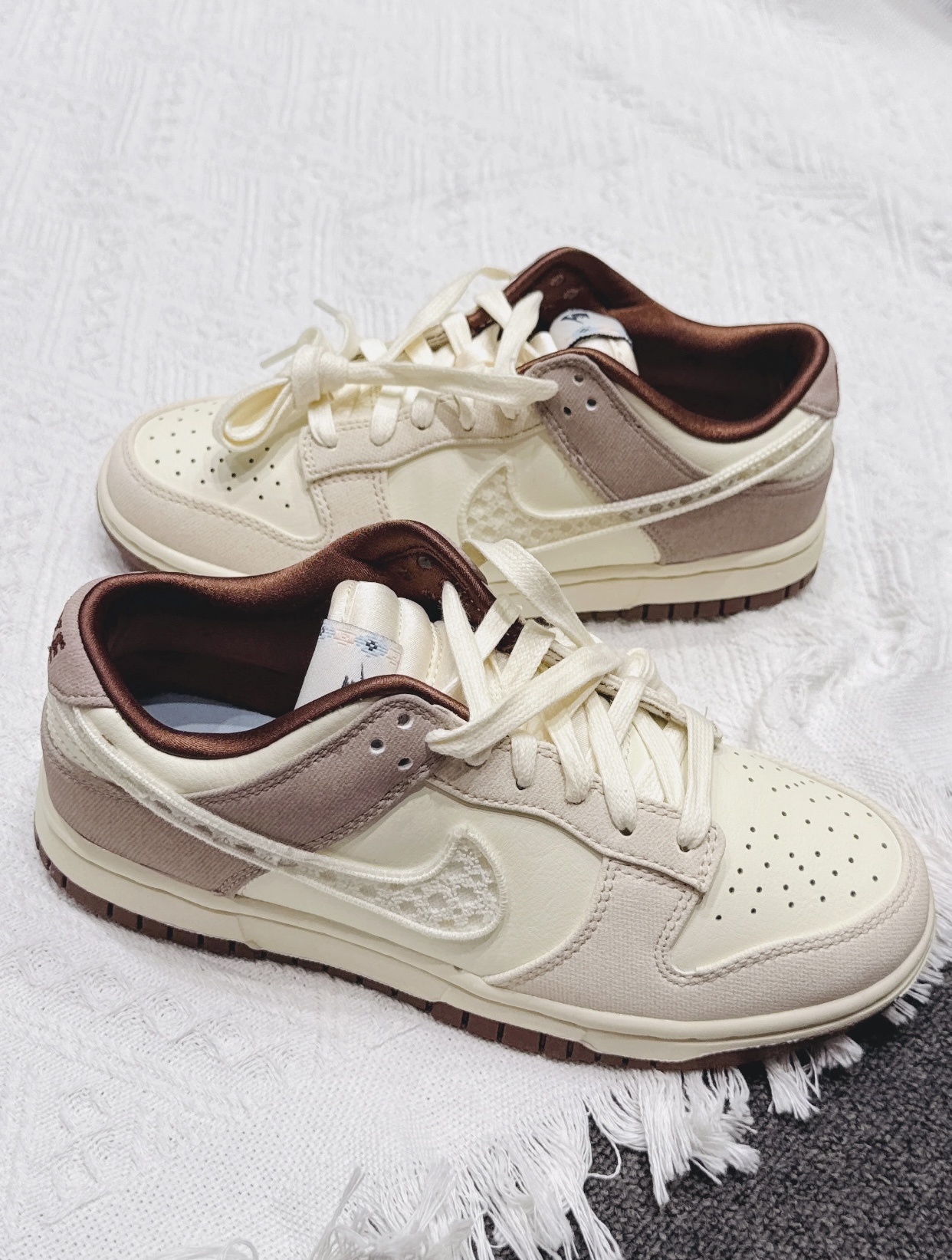 【預訂】NIKE DUNK LOW LX 美拉德復古白棕-WOMEN