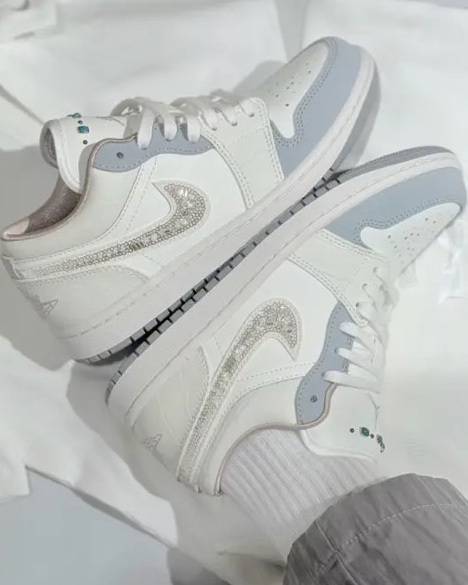 NIKE AIR JORDAN 1 AJ1寶石奶油藍灰 松石綠 米色 米白 奶油白 女鞋 IH7323-100 / 預購