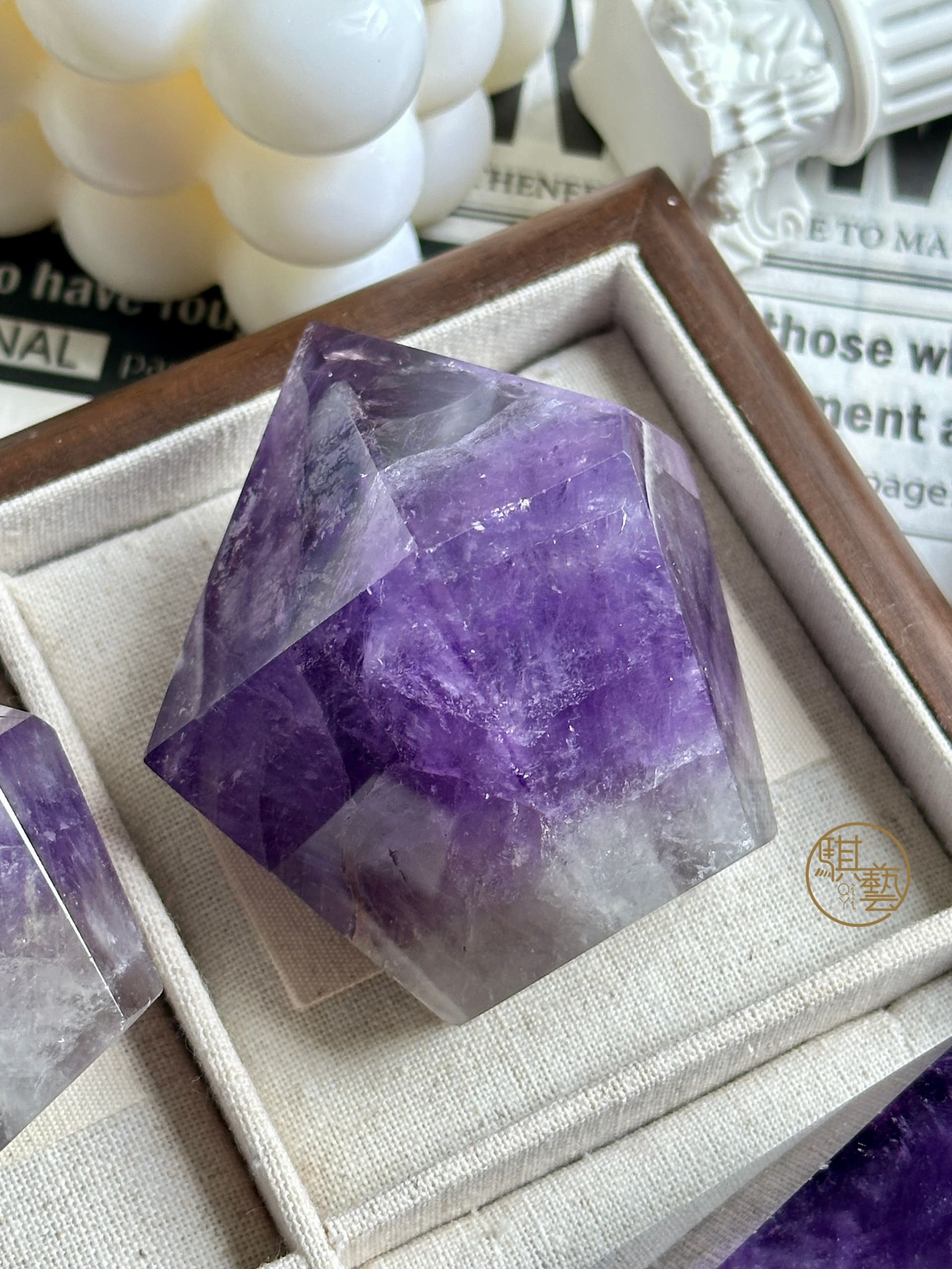 玻利維亞紫晶柱｜平衡智慧與靈性力量的守護之石