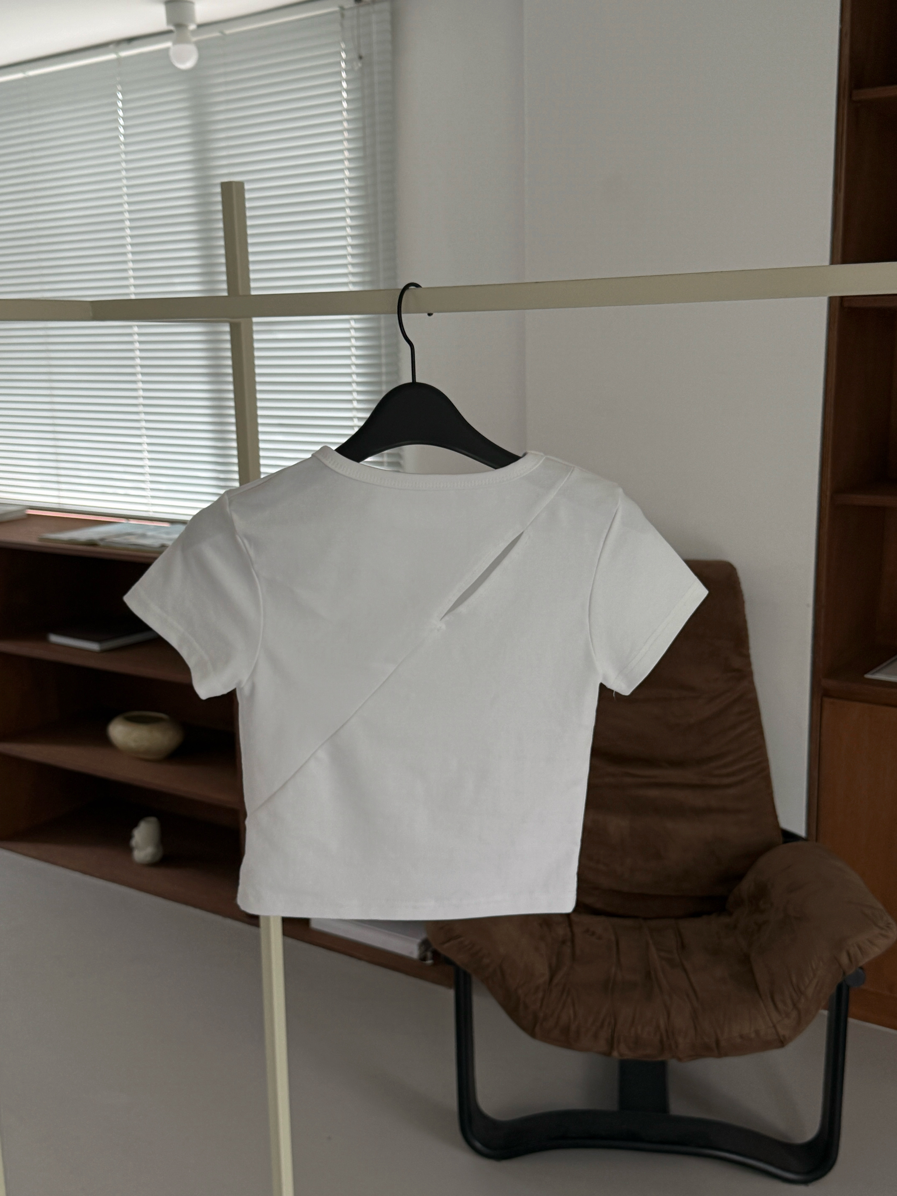 【現貨】U02 設計小眾款 切口短Tee (白)