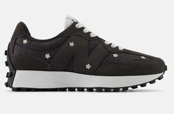New Balance 327 女款 小花刺繡 黑色休閒鞋 | 復古美型百搭款 | JUN25