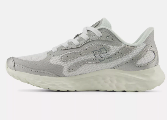 New Balance Fresh Foam Arishi v4 TIRALUX 女款 路跑慢跑鞋 白灰配色 | 緩震舒適 限定款跑鞋 | JUN25