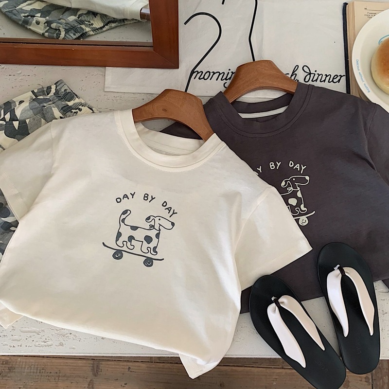 可愛滑板狗狗上衣