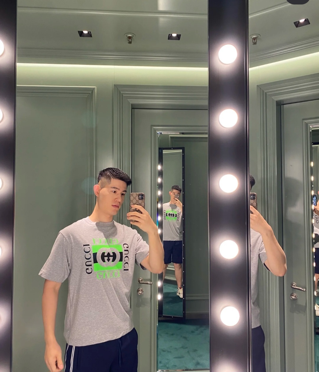 GG 灰色 方形Logo Tee