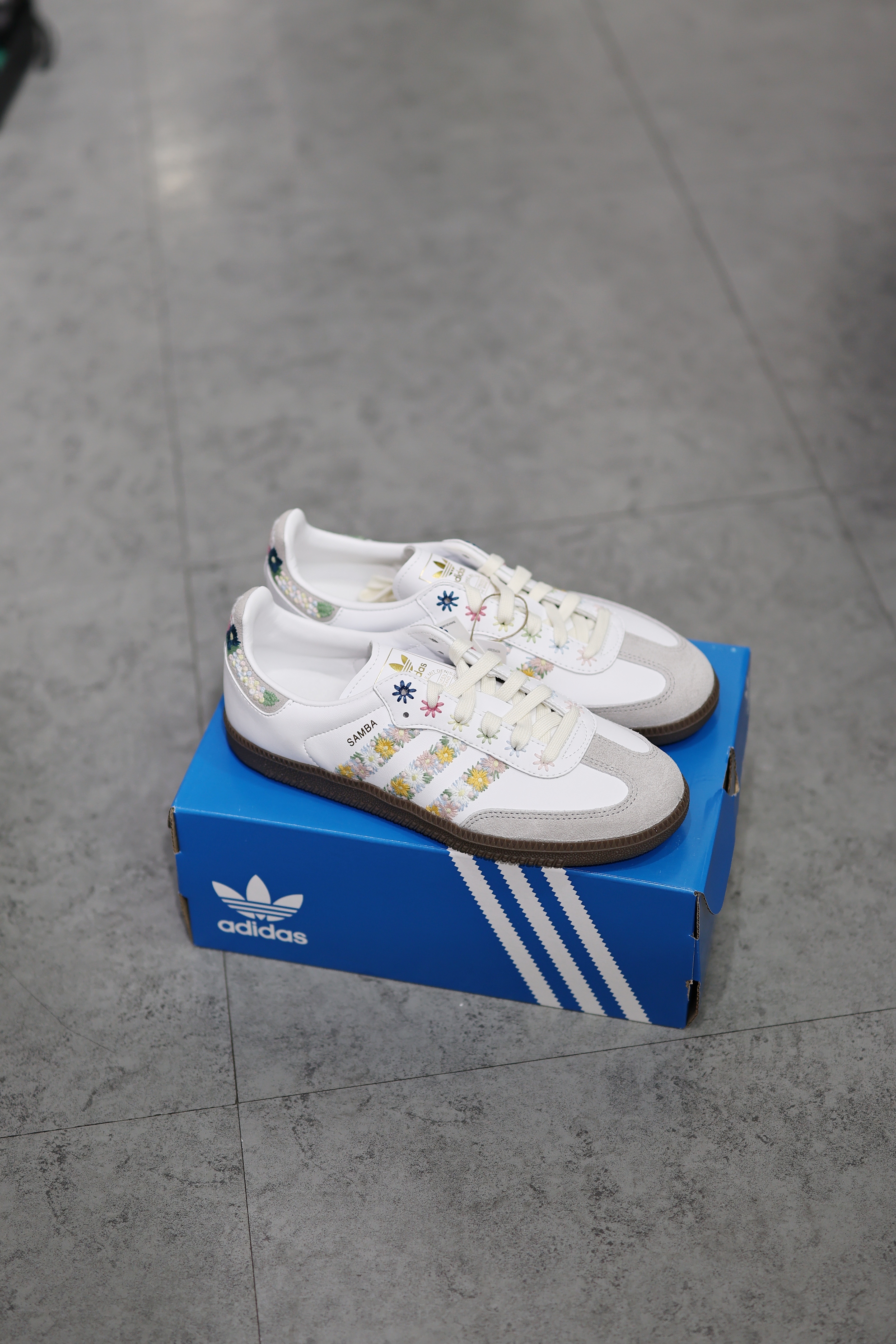 ADIDAS ORIGINALS SAMBA OG FLORAL花花限定 HQ5155