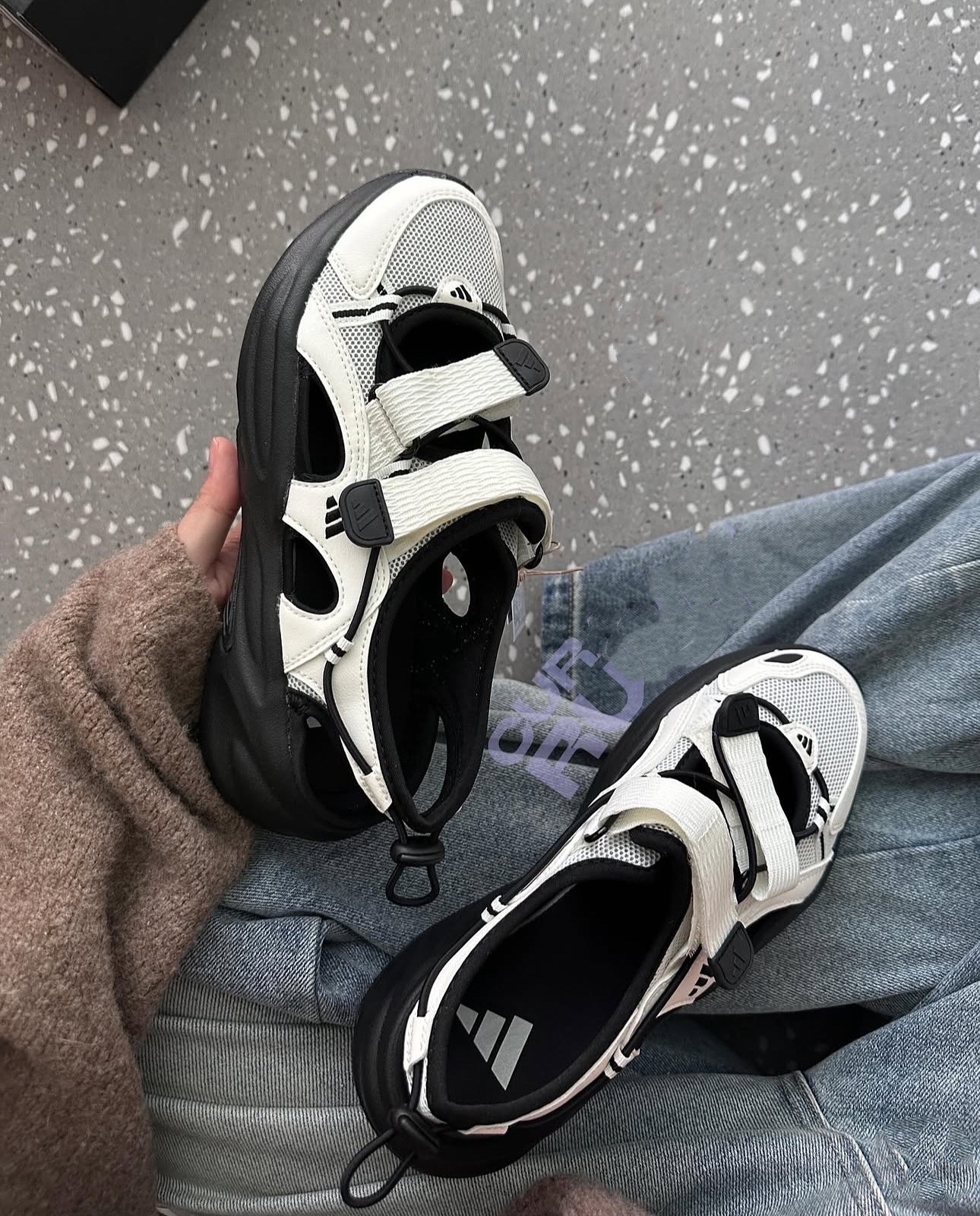 ADIDAS Ozwave SANDAL 涼鞋溯溪鞋運動涼鞋 JS4584