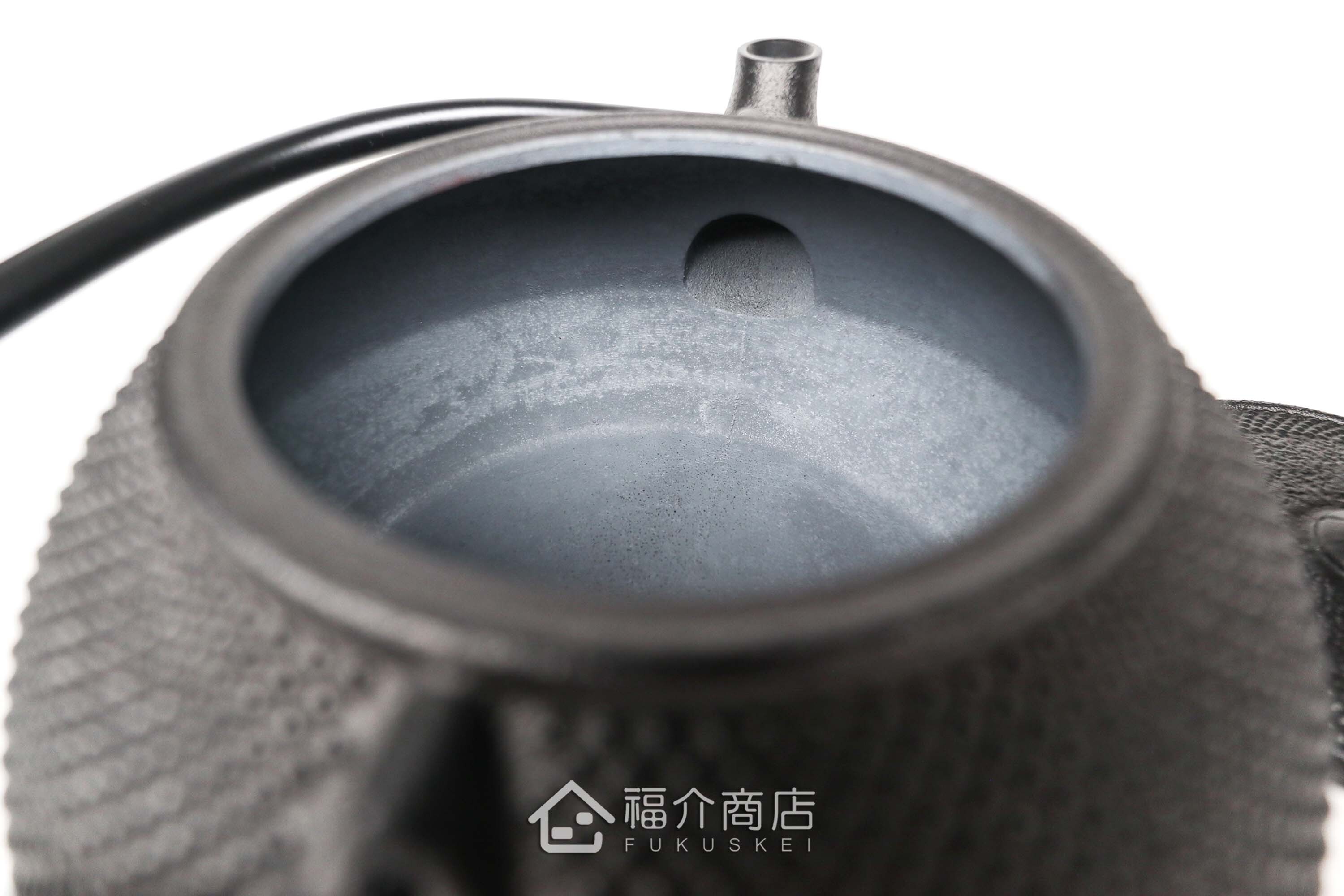 煮水泡茶用的鐵壺