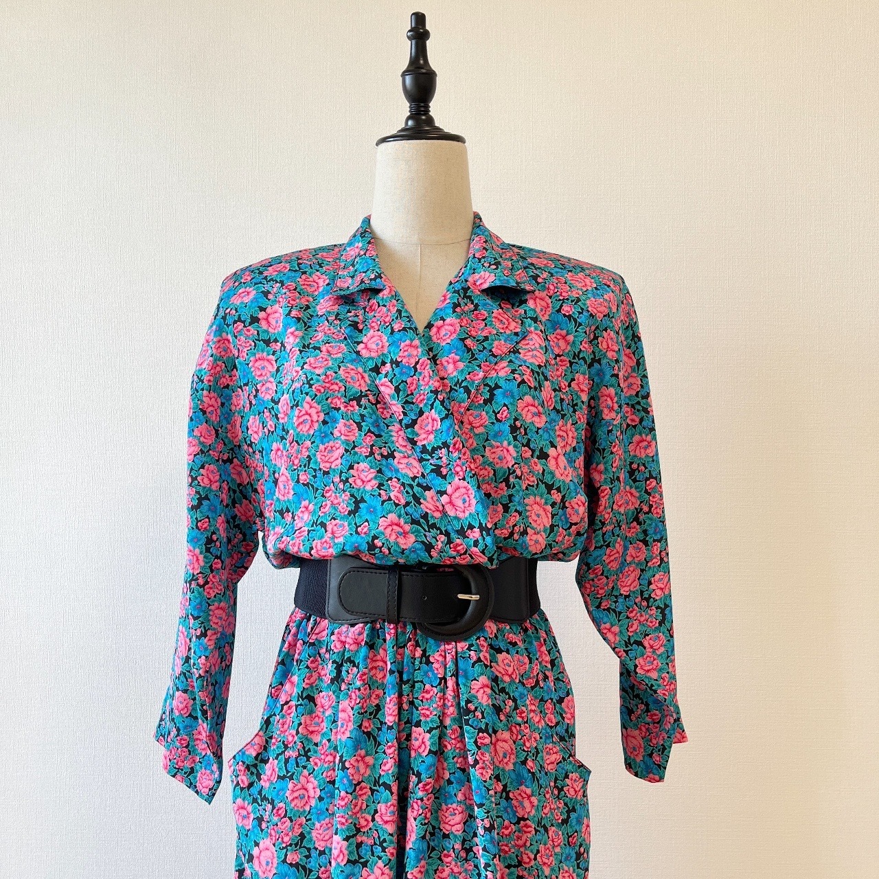 Brassies湖水綠色碎花古著連身裙