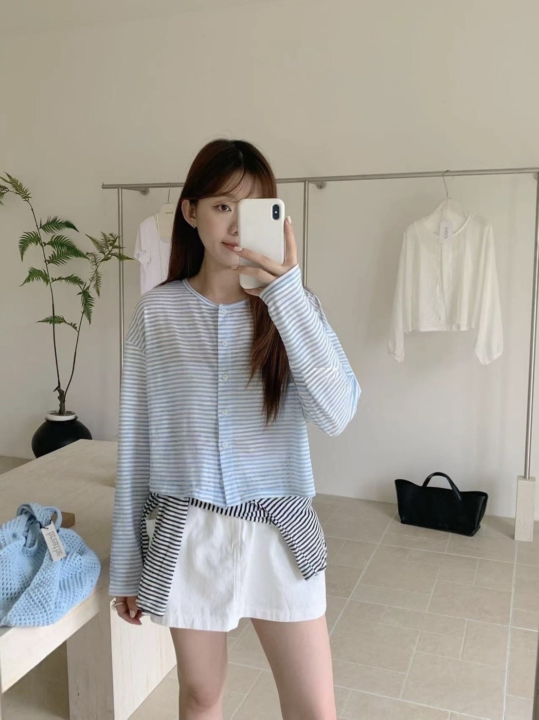 6531 輕薄排釦條紋針織外