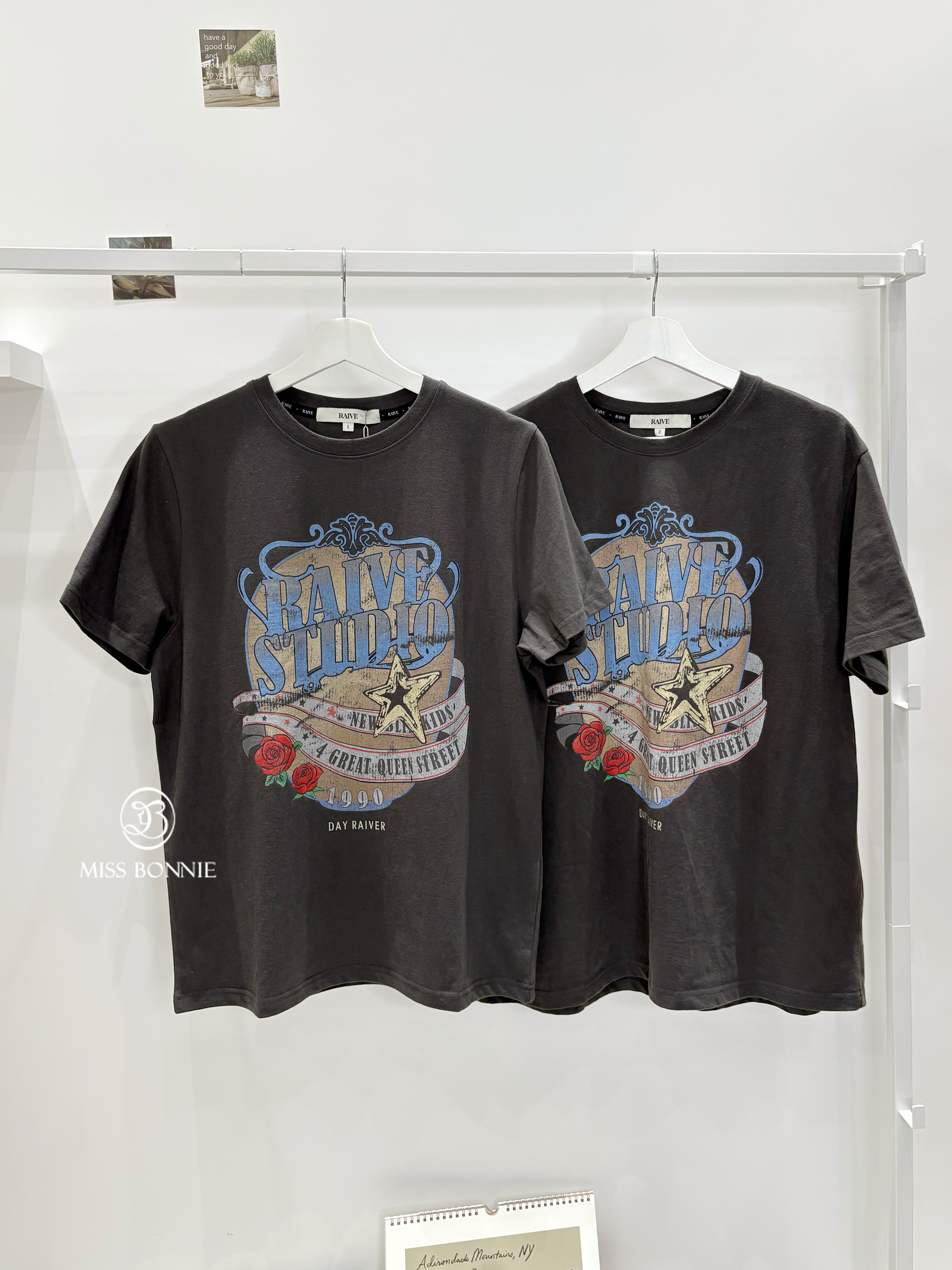 RAIVE皇冠星星圖騰短袖T(共2色)