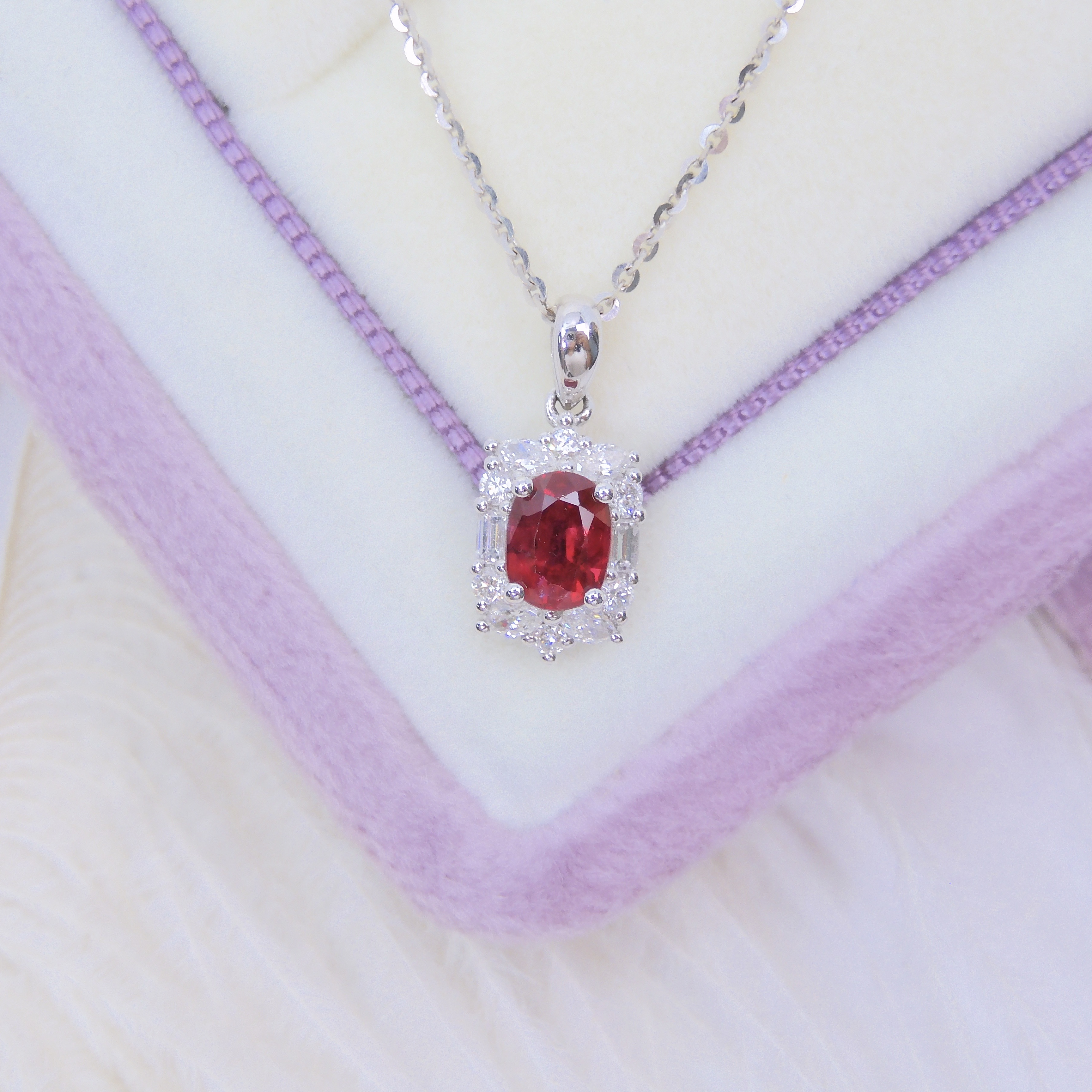 18K金 0.71ct 紅寶石吊墜 (配國際證書)