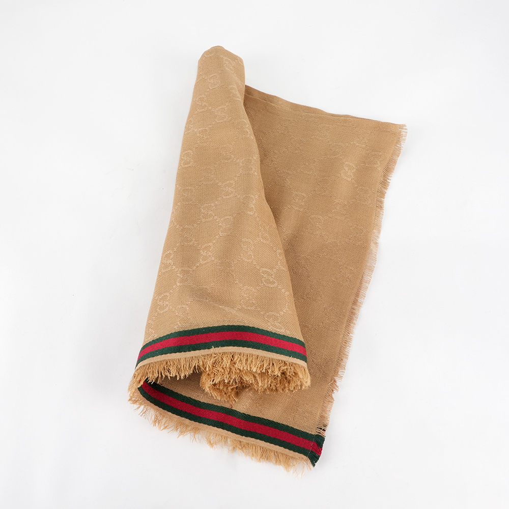 【GUCCI】標誌綠紅條紋絲質混棉寬版圍巾/披肩(沙色)