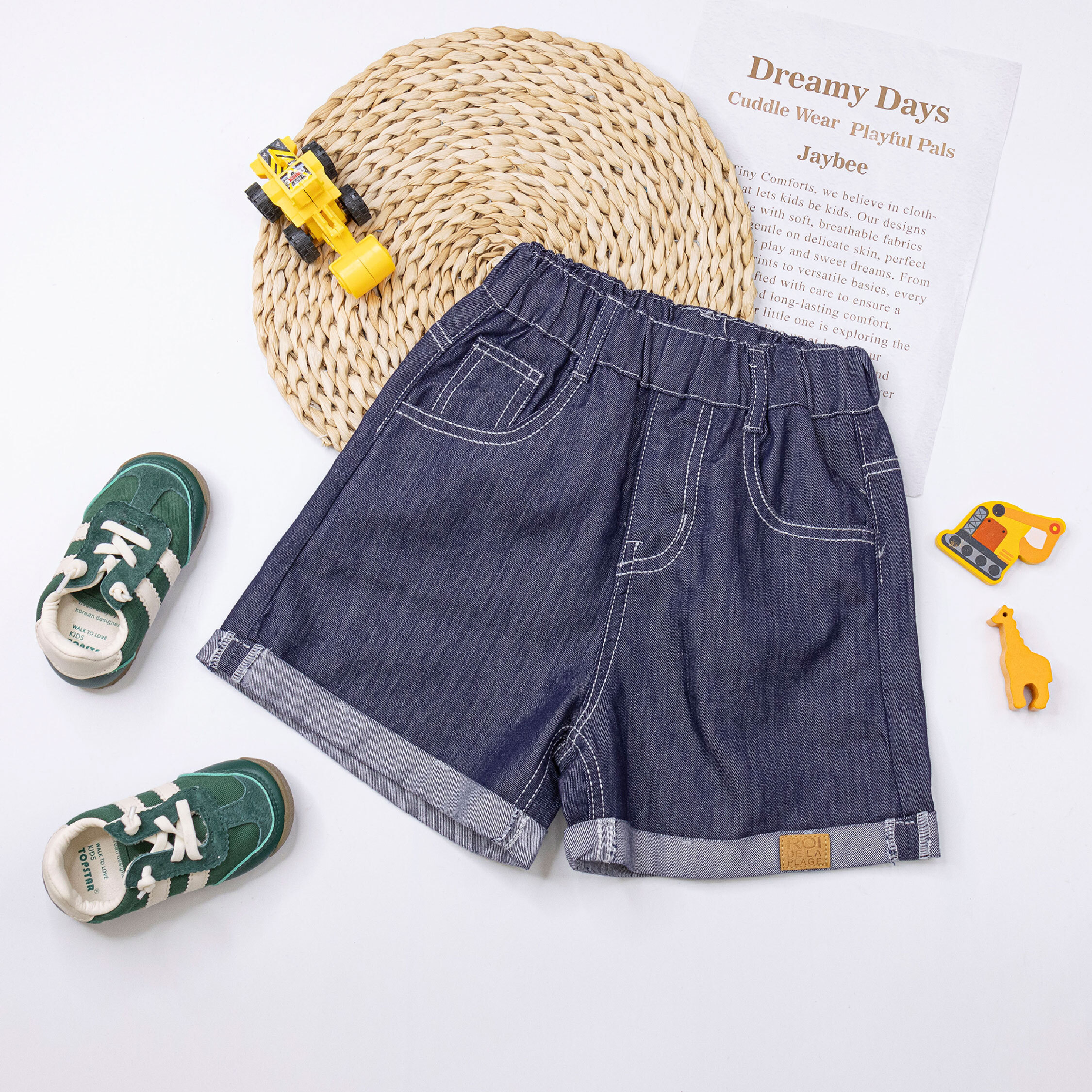 【H50913】經典字母反褶丹寧短褲