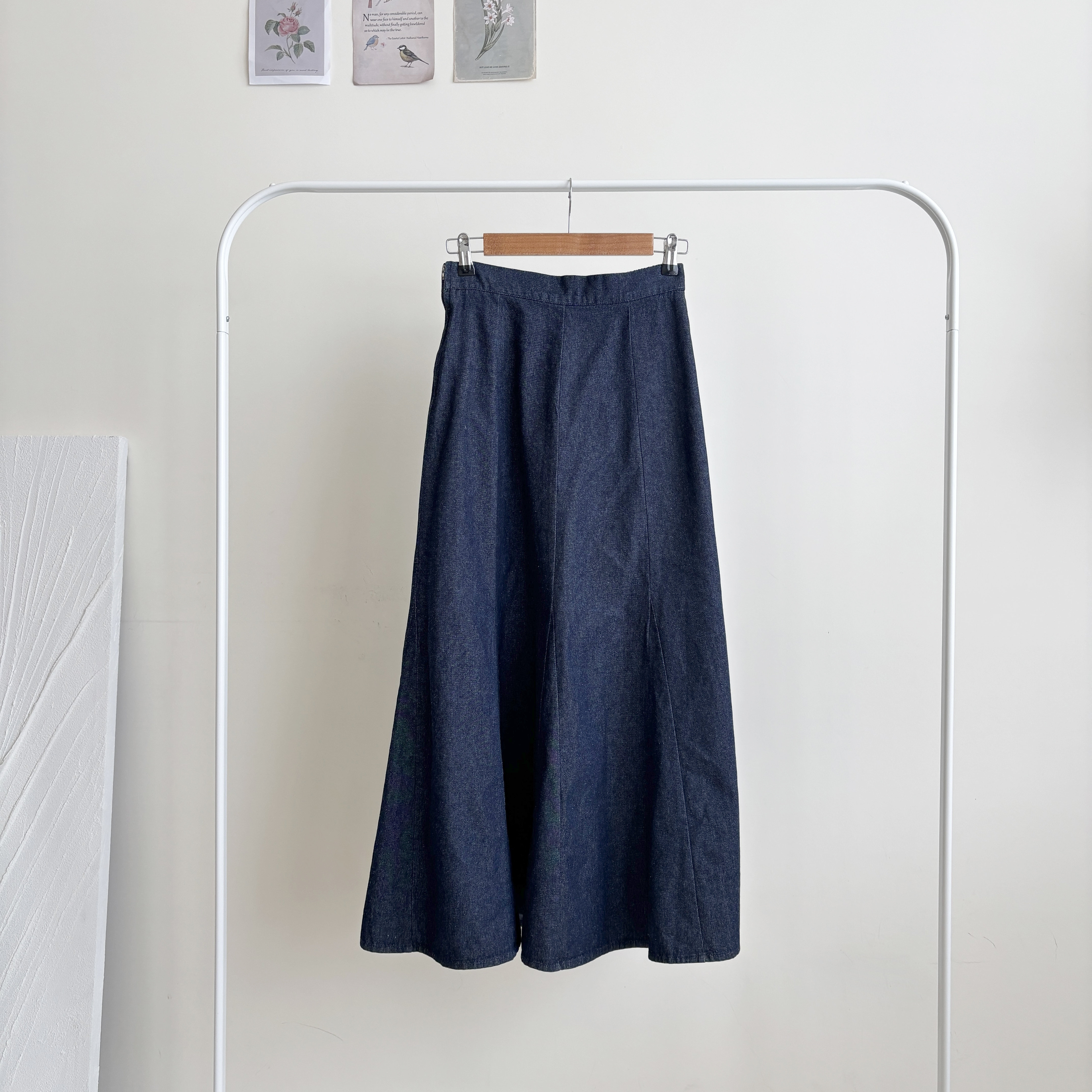 後鬆緊修身牛仔傘裙 (現貨)