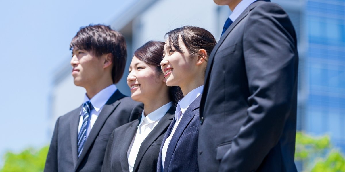 面試服裝怎麼穿？告訴你面試穿著怎樣才得體，面試穿搭看這篇！