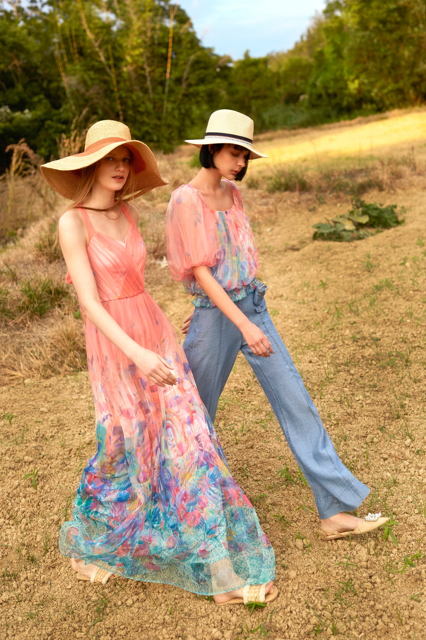 BC1EA030E1 法式生活吊帶抽皺裹胸長洋  ( 附絲巾 )