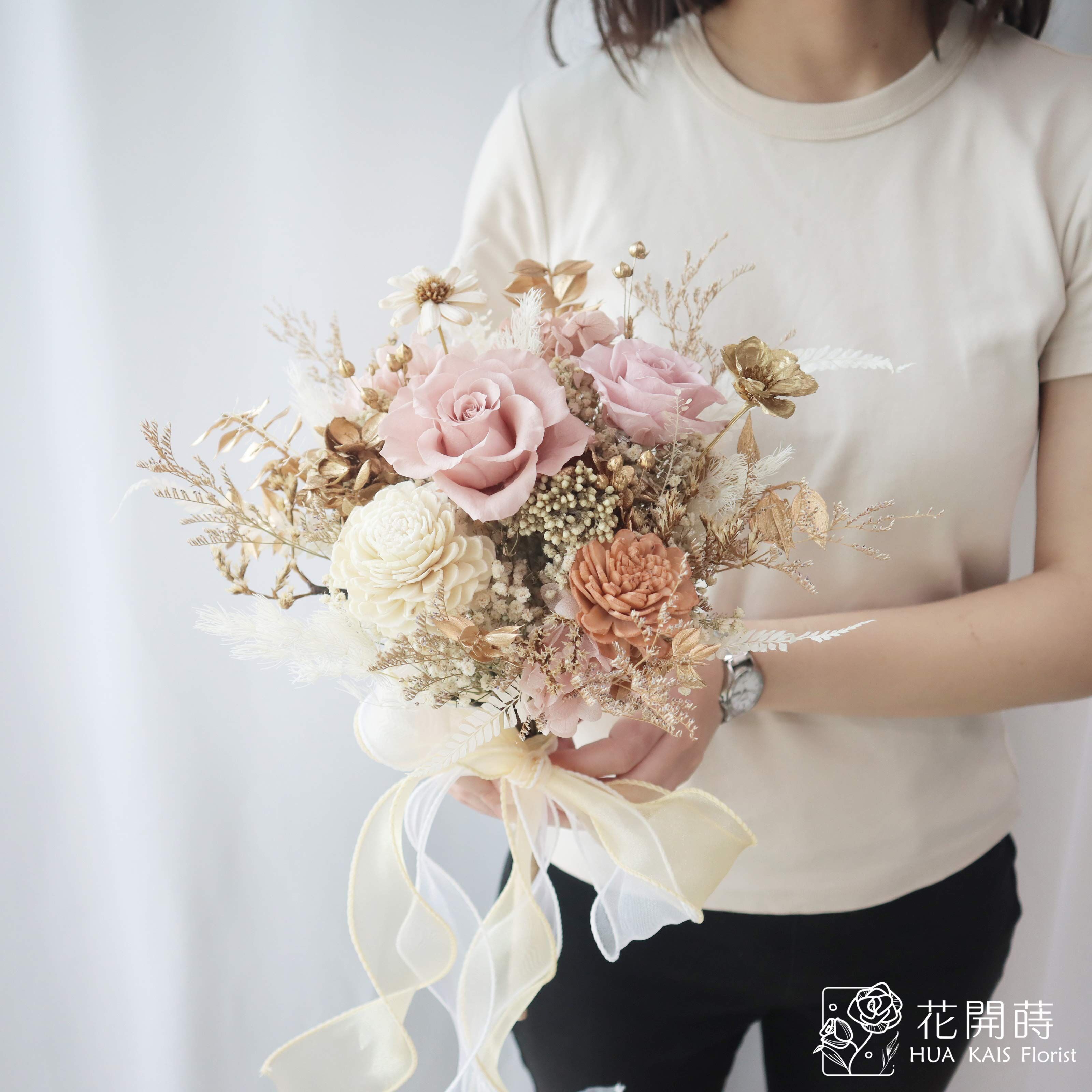 新娘捧花|奶粉金26cm新娘捧花|永生花捧花|外拍捧花|韓式捧花|小資捧花|粉色捧花|捧花|永生捧花