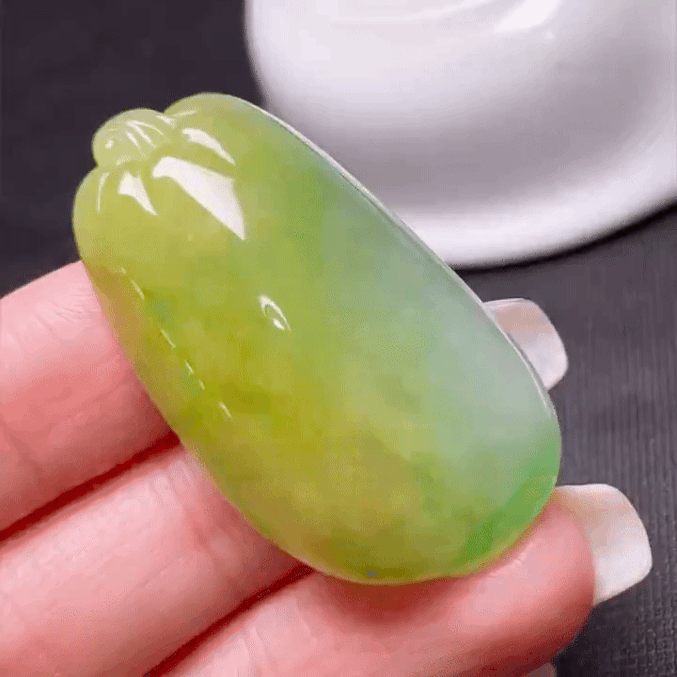 62425 翡翠福瓜吊墜