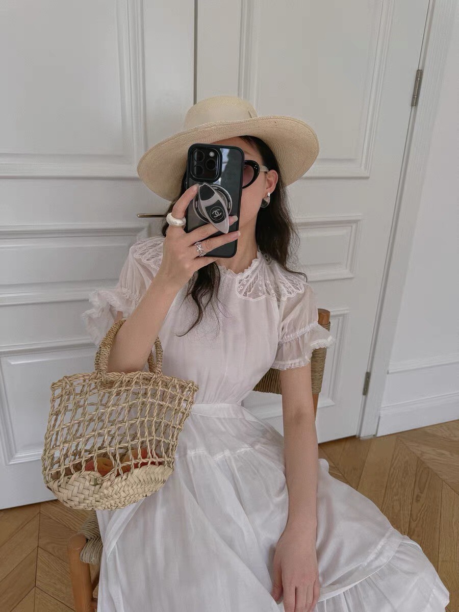 雲朵白宮廷風拼接蕾絲收腰傘擺長洋裝S-XL (Elegant & Love)