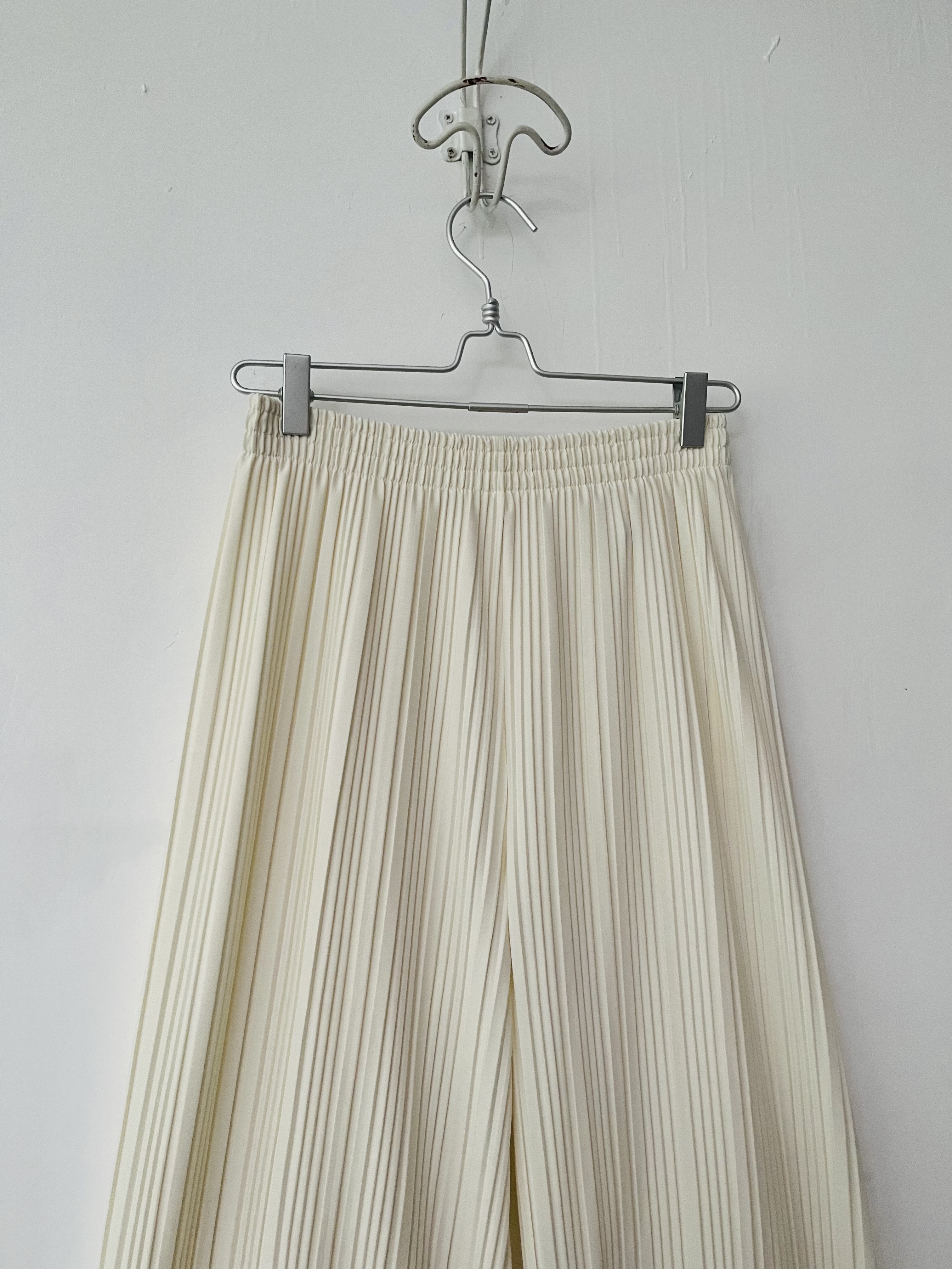 白色百褶全橡筋褲