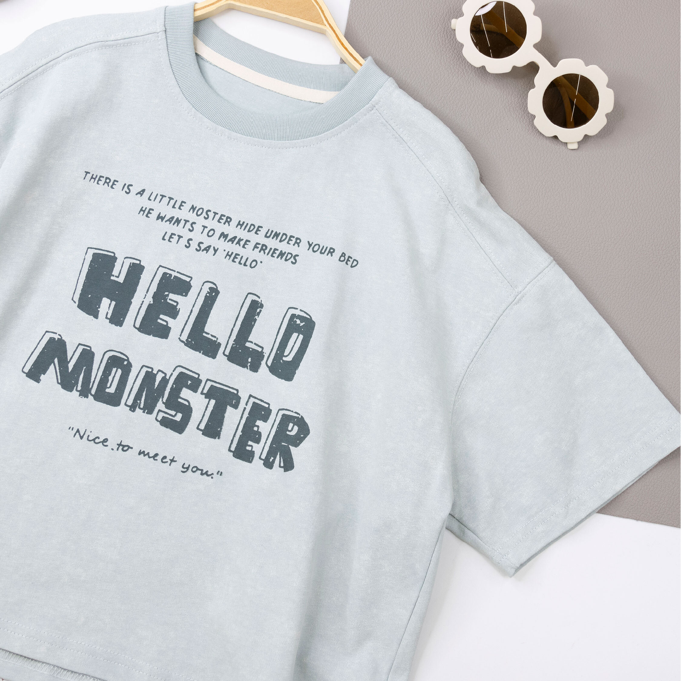 街頭藝術字母舒適圓領上衣/短T (H50461)