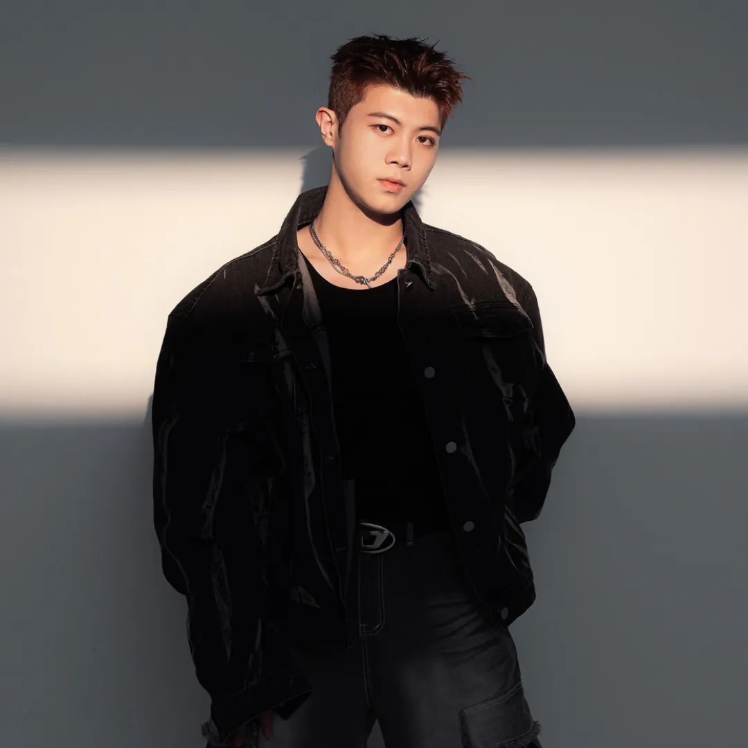 M-Palace Taichung Flagship Store Hairstylist - Chris