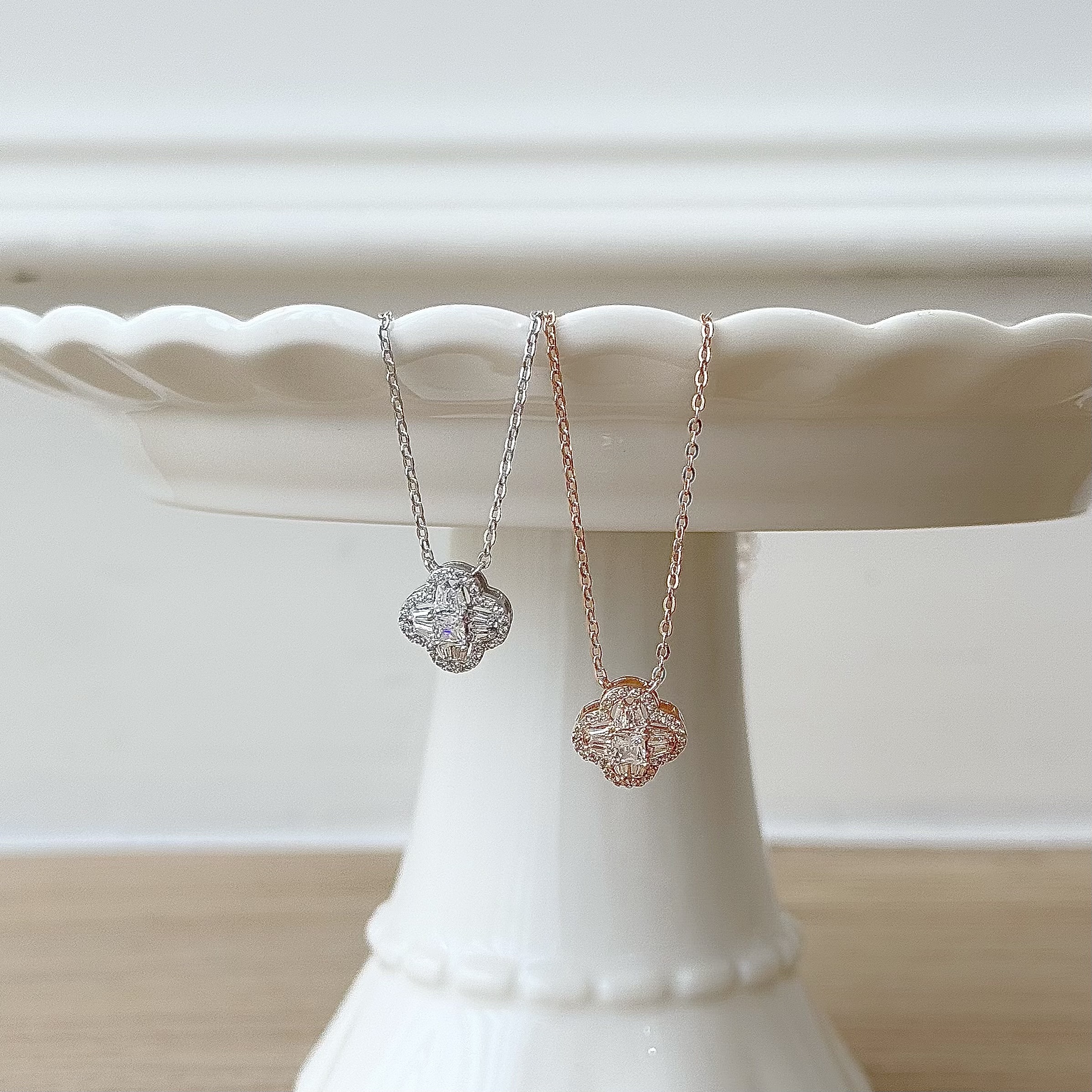 M153【輕奢】排鑽鋯石四葉草純銀鎖骨鏈