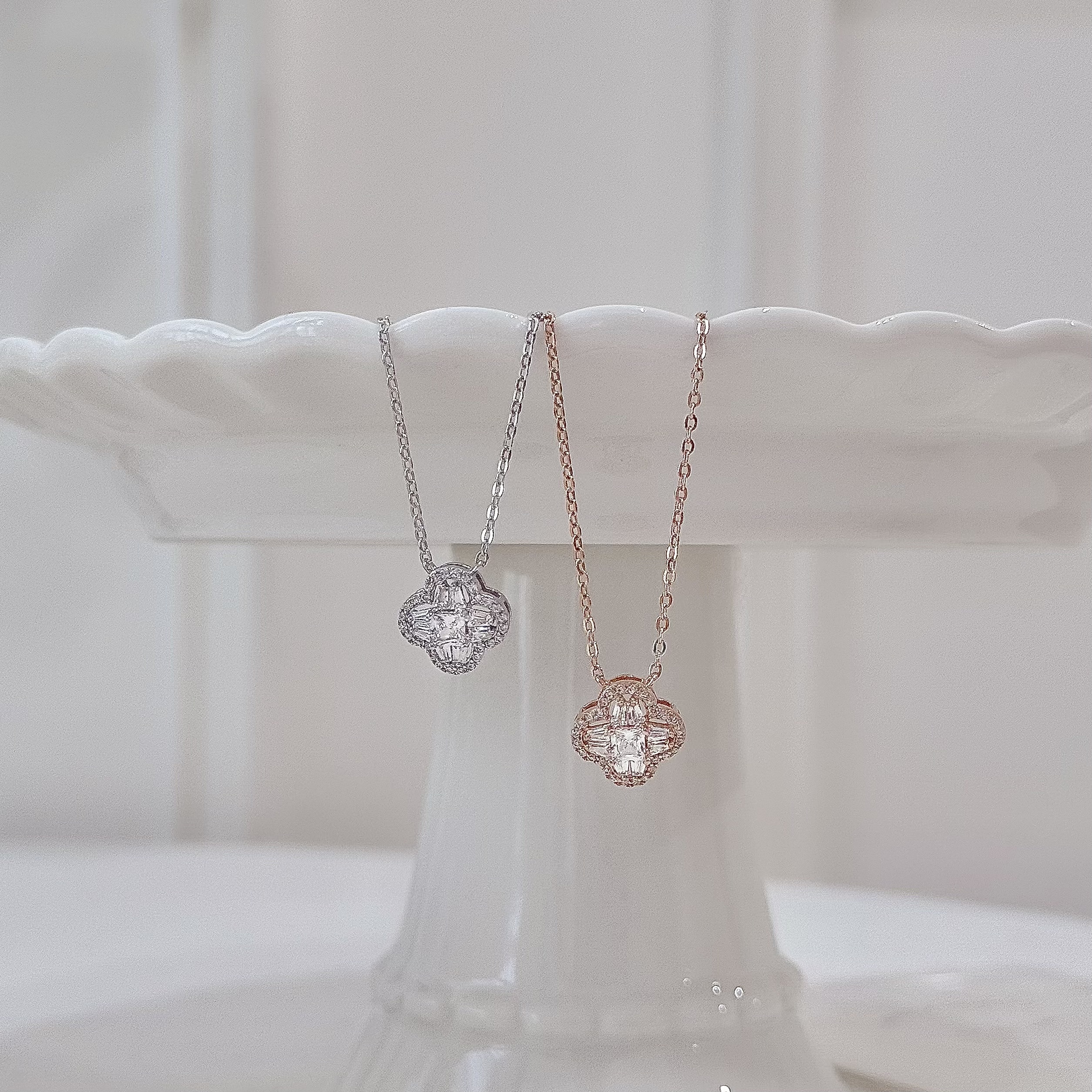 M153【輕奢】排鑽鋯石四葉草純銀鎖骨鏈