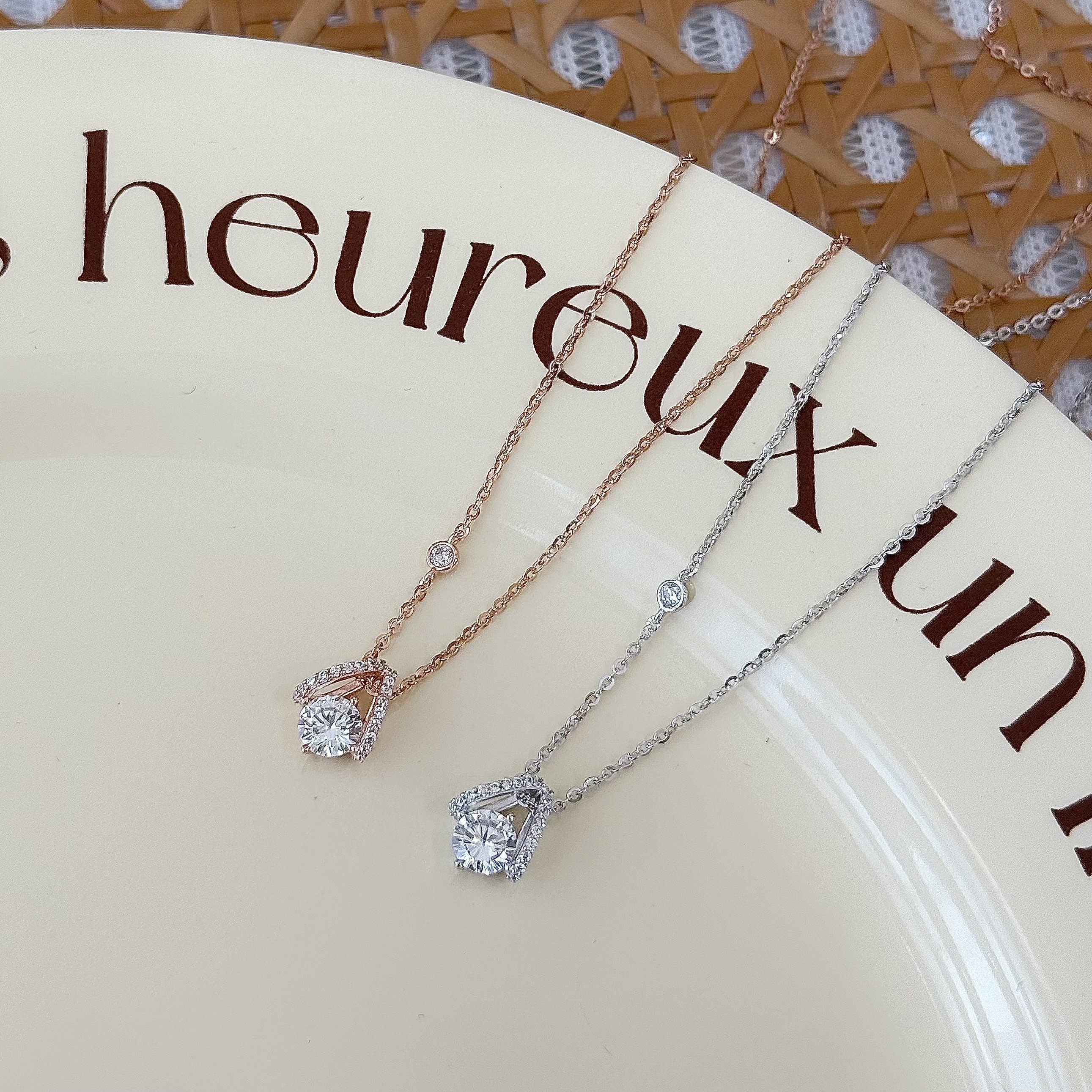 M94【輕奢】排鑽交叉夾鑽純銀鎖骨鏈