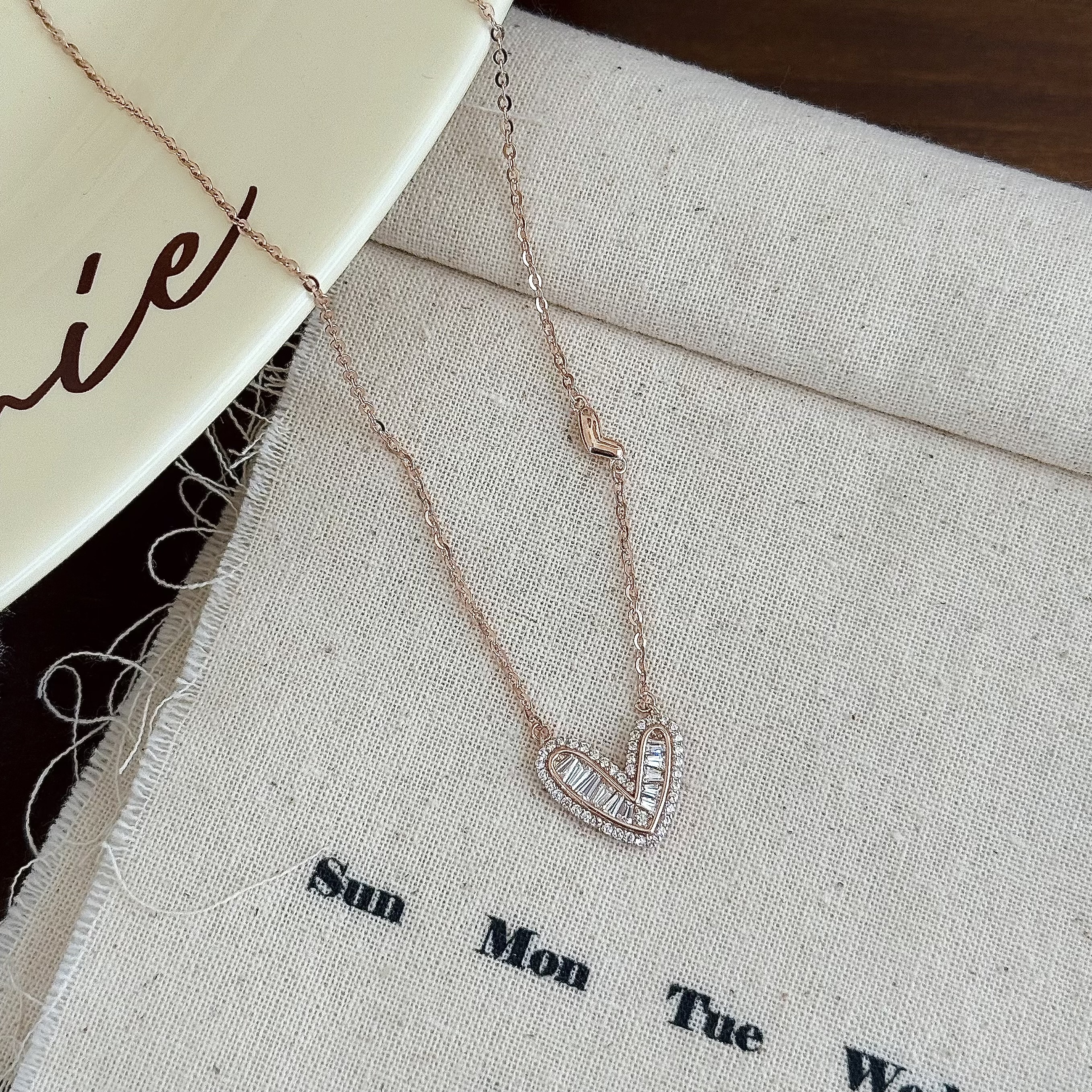 M55【輕奢】排鑽鋯石愛心純銀鎖骨鏈