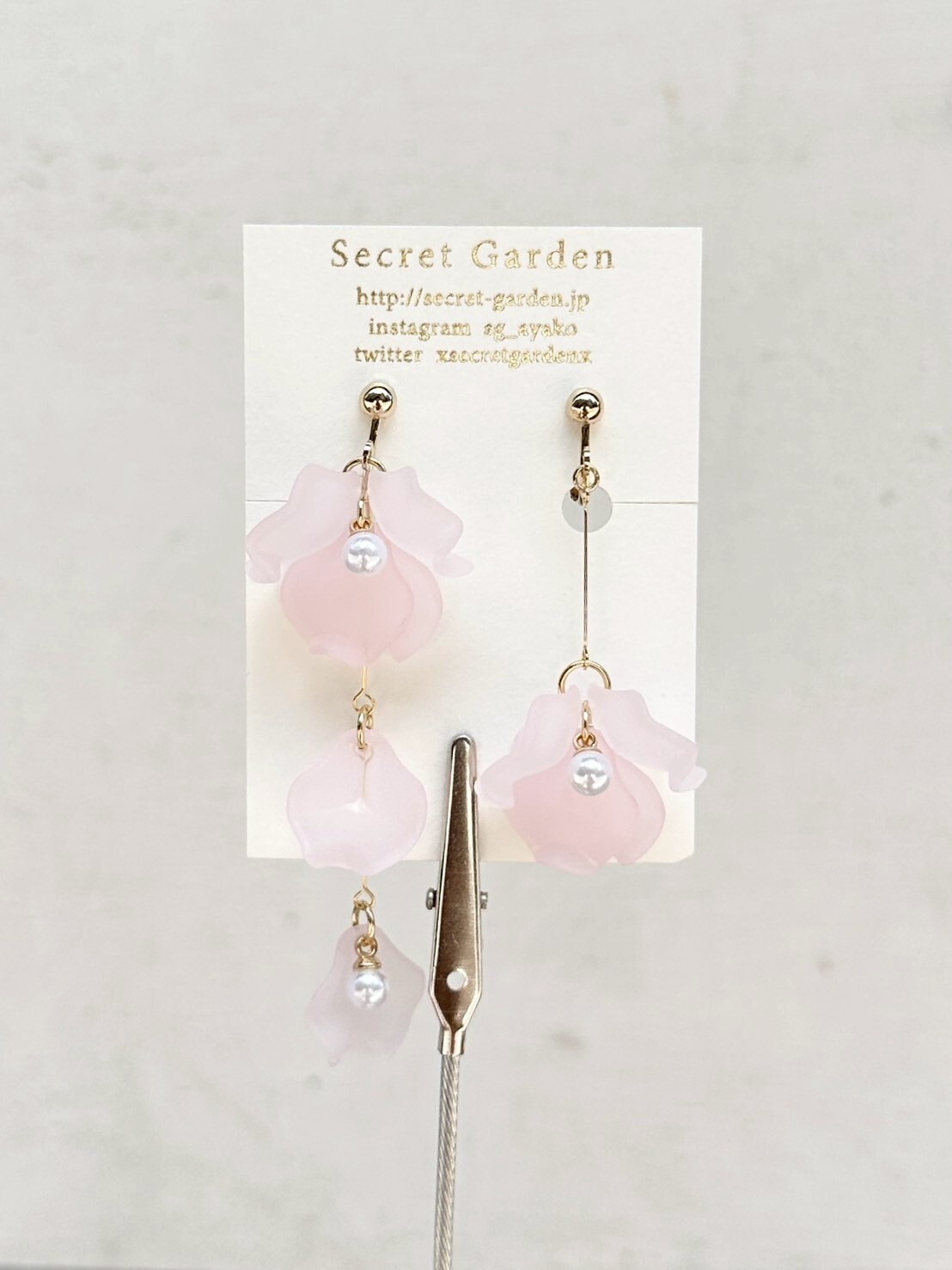 [secretgarden] 不對稱花瓣耳環 | 粉色 | 耳夾 | NO.66