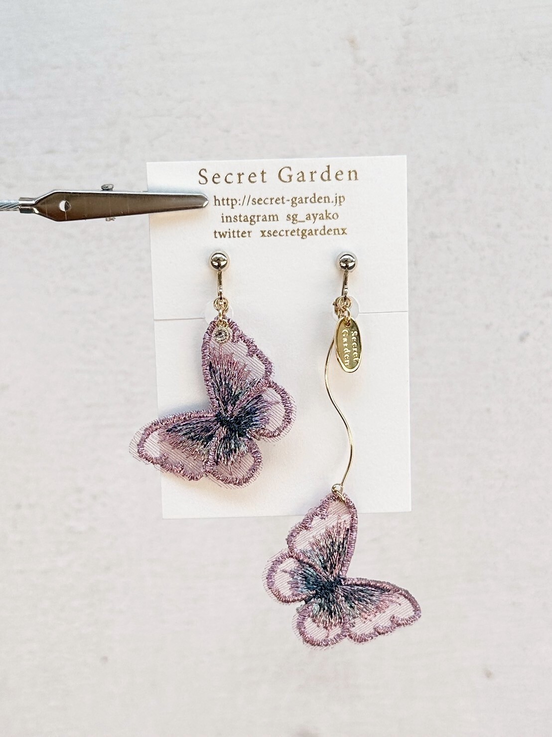 [secretgarden] 刺繡蝴蝶耳環 | 粉色 | 耳夾 | NO.56