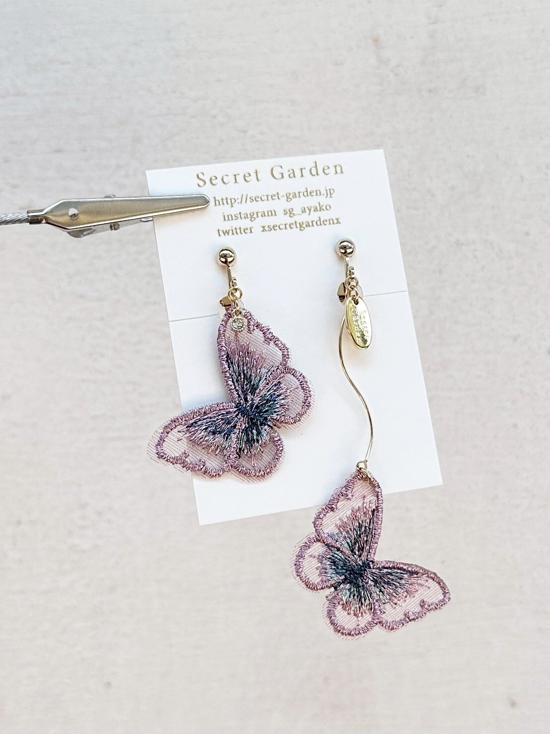 [secretgarden] 刺繡蝴蝶耳環 | 粉色 | 耳夾 | NO.56