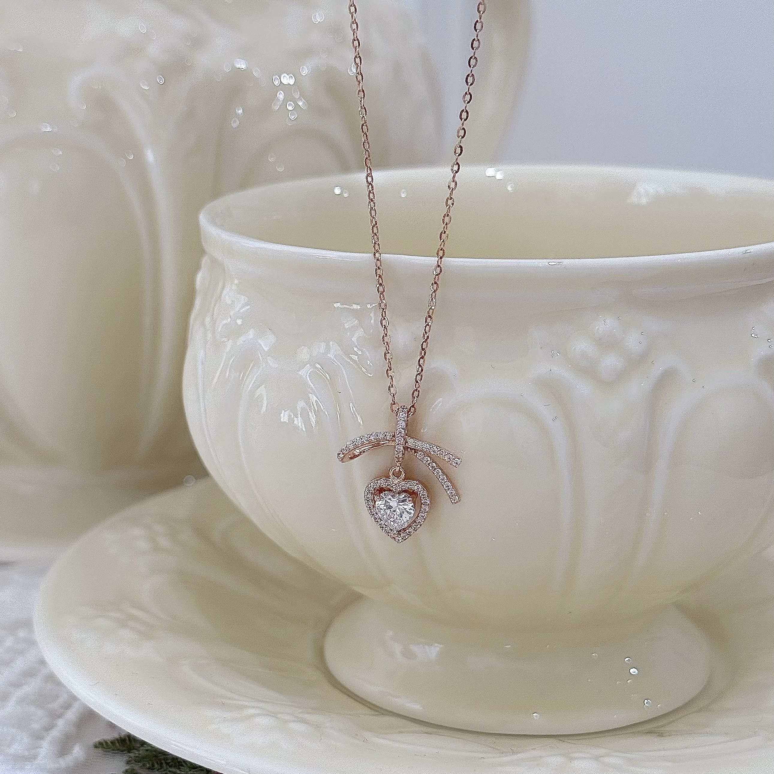 M13【輕奢】排鑽蝴蝶結愛心純銀鎖骨鏈