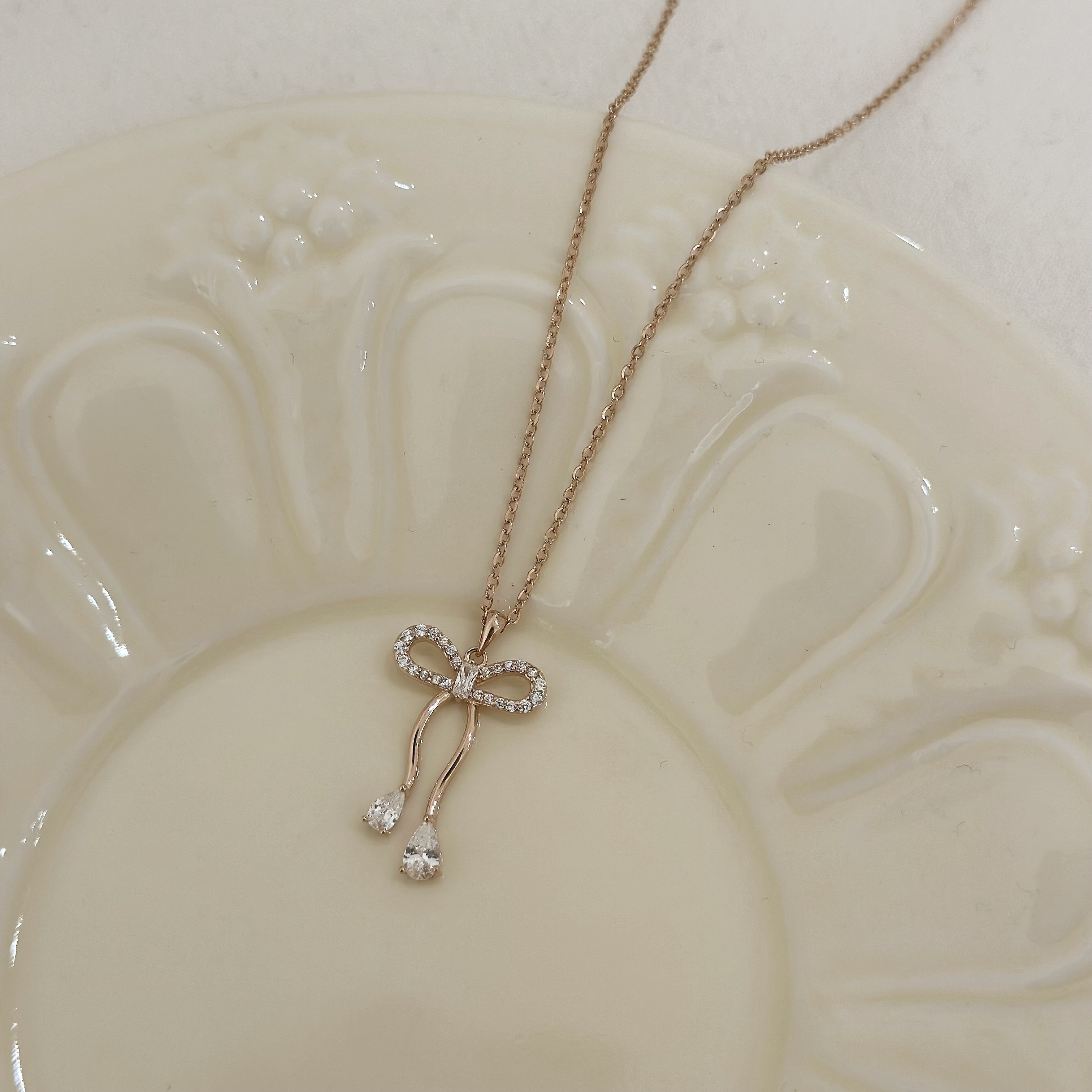 012【輕奢】水滴排鑽蝴蝶結純銀鎖骨鏈