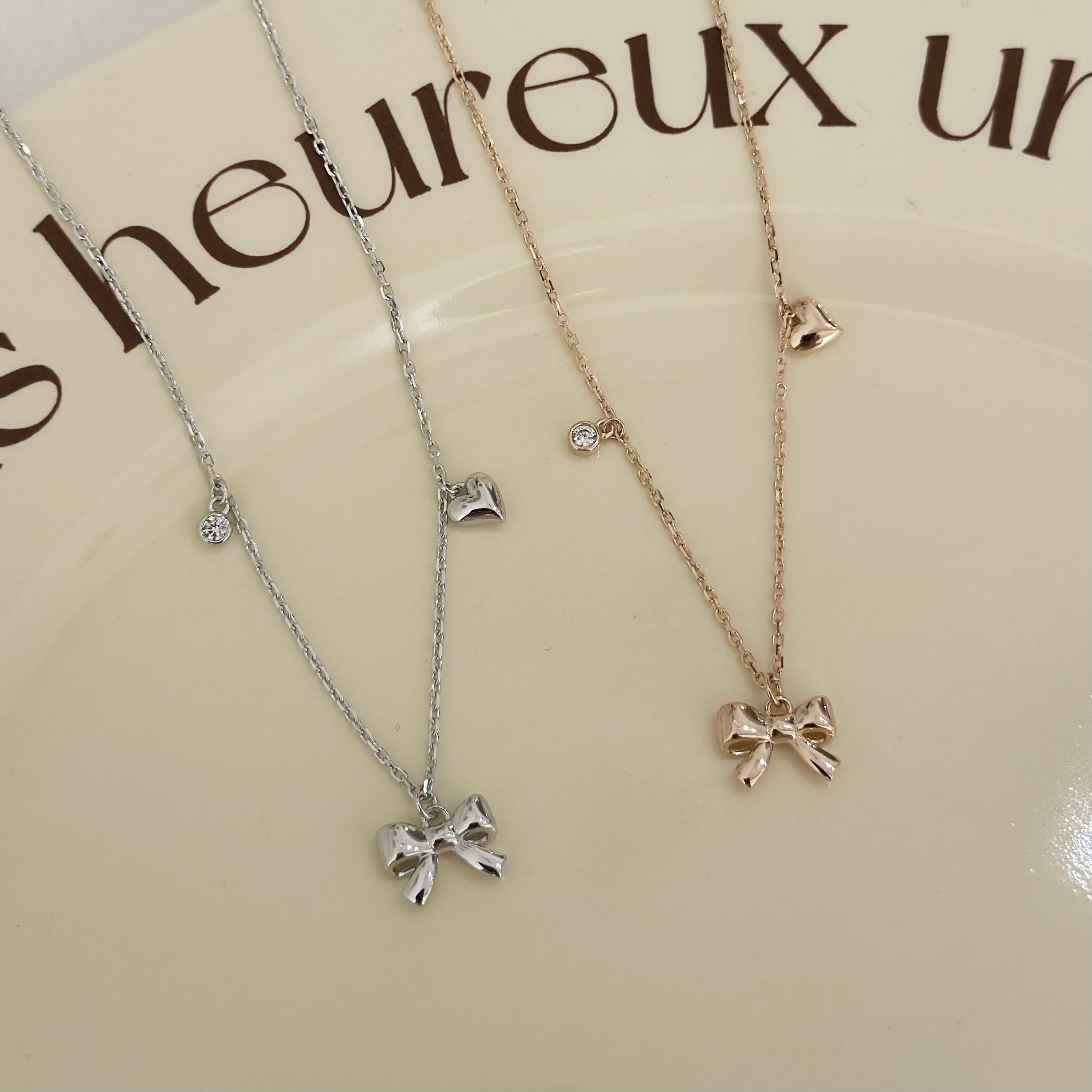 L15【輕奢】分布式蝴蝶結愛心純銀鎖骨鏈