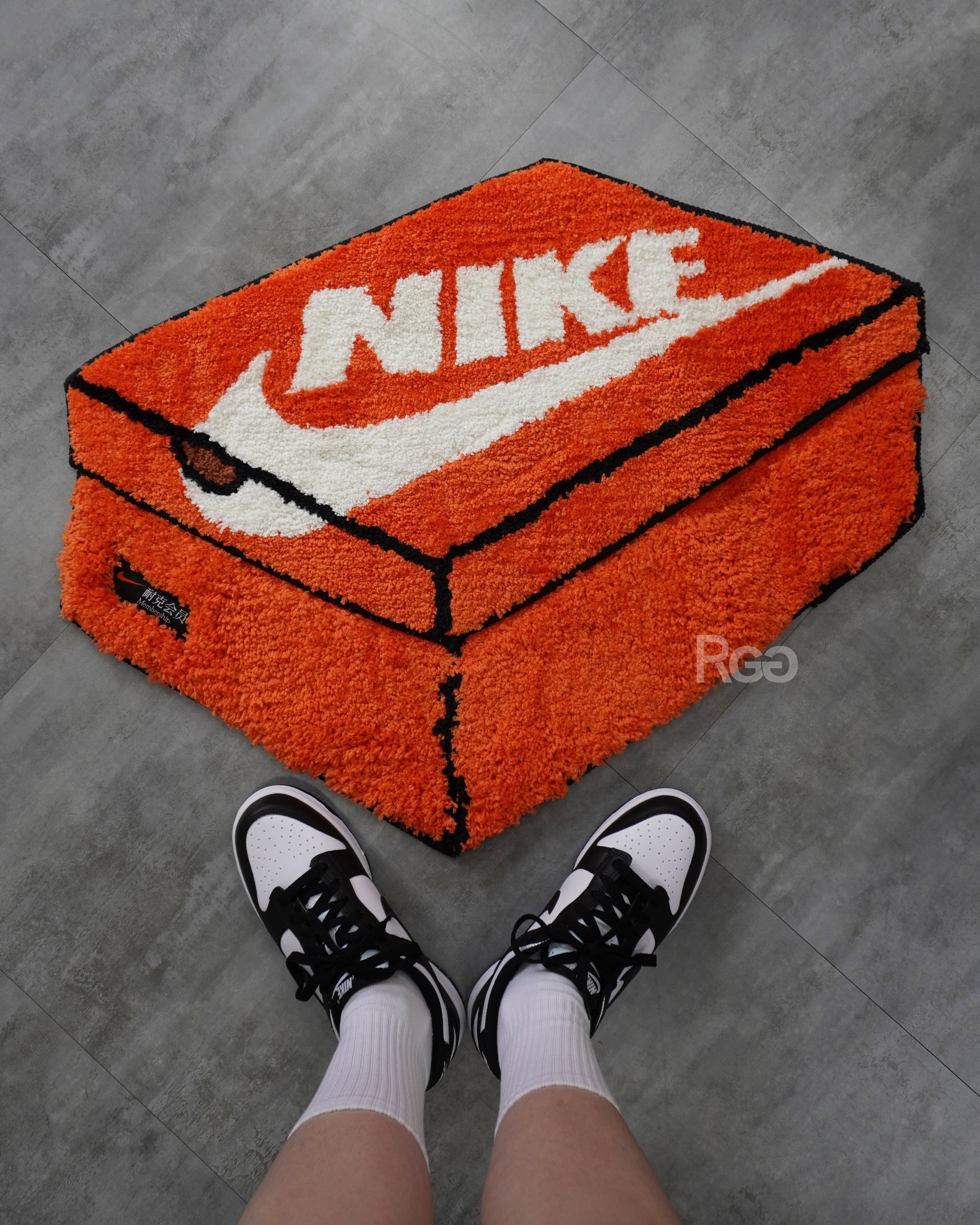 Nike 鞋盒造型拼貼地毯