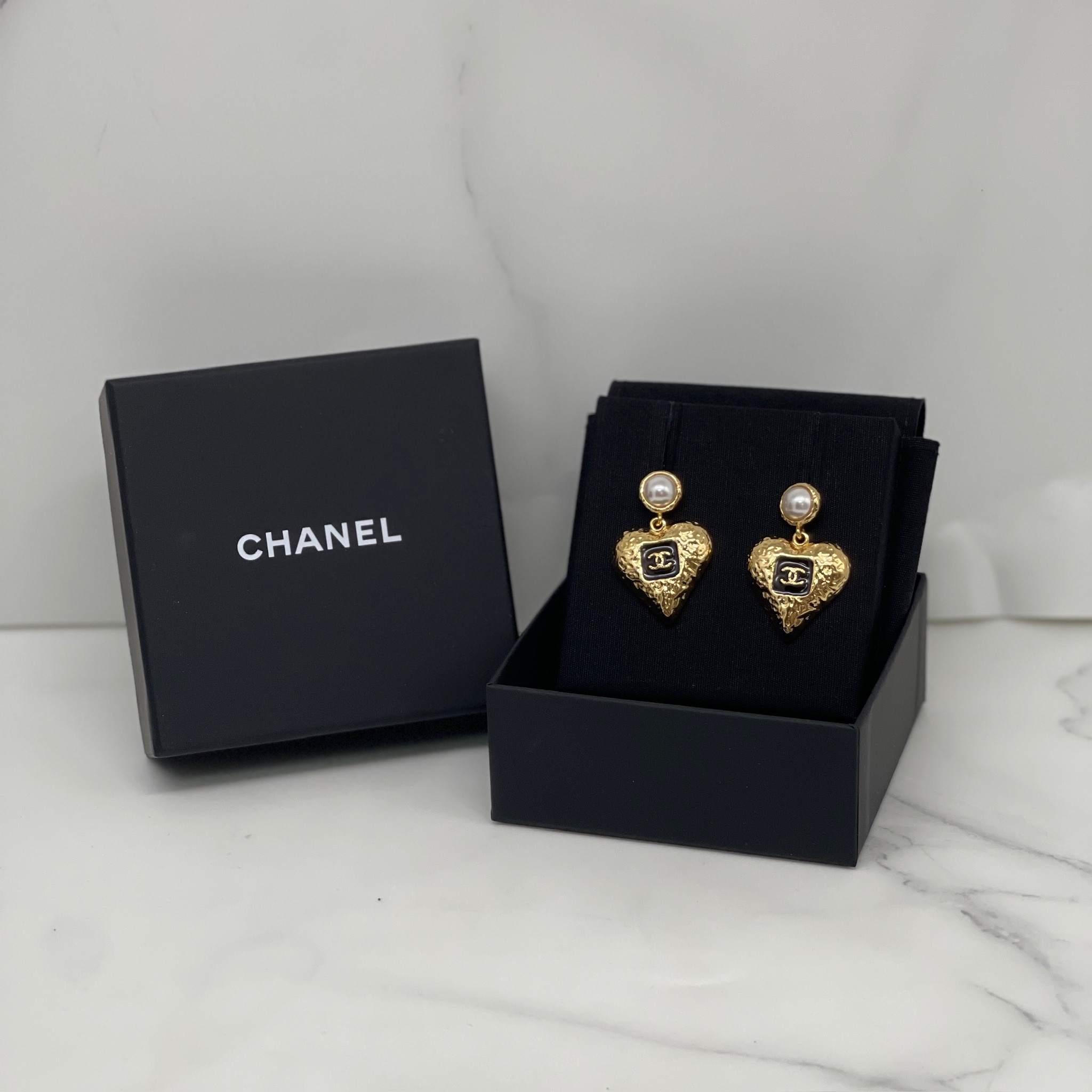Chanel Earrings (B23)
