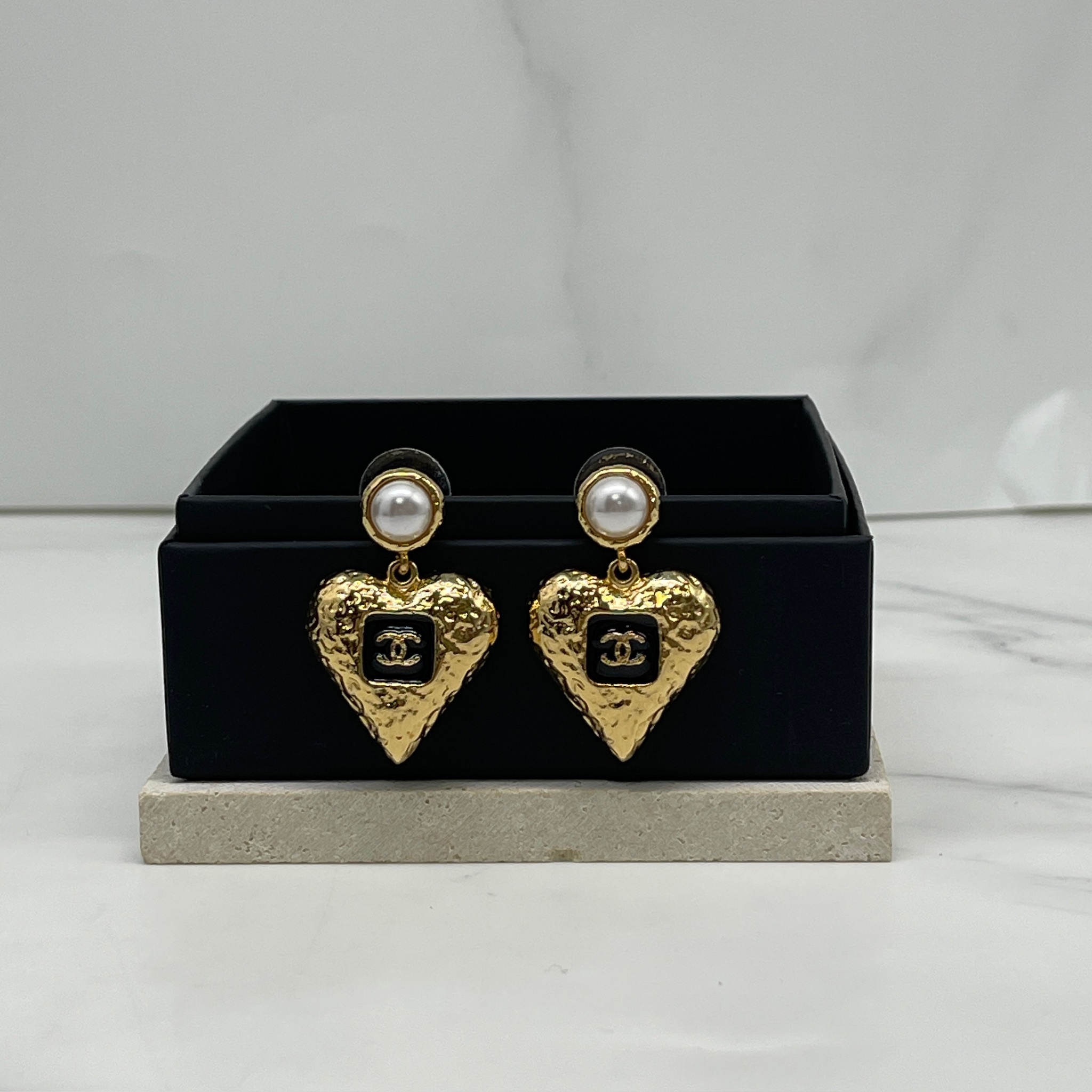 Chanel Earrings (B23)