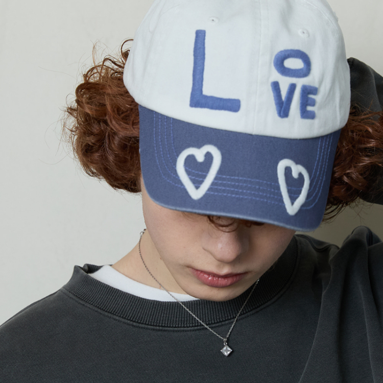 韓國 ooowl 童趣塗鴉刺繡棒球帽 LOVE AND HEART 白藍