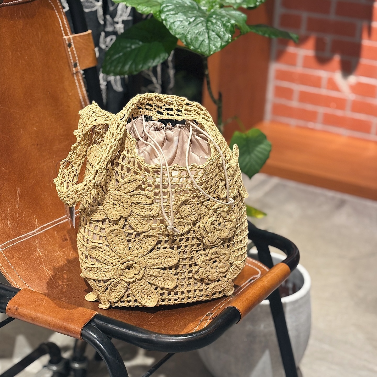 niko and ... 日本限定 2色 法式 度假風 編織 花朵造型 米色 黑色 托特包 單肩包 2Color