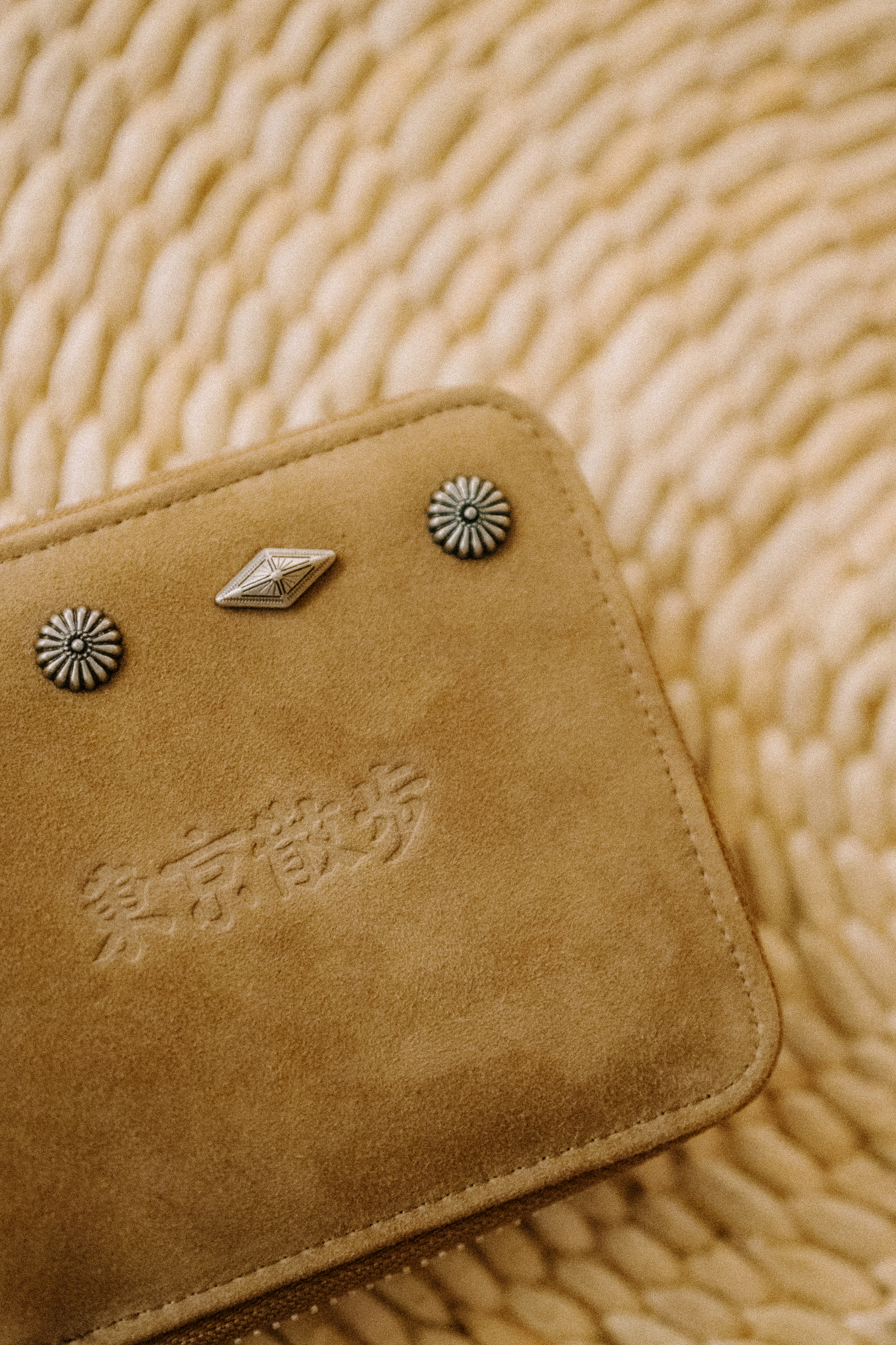 Strolling in Tokyo Suede Billfold Wallet｜Brown｜Hong Kong Original Design