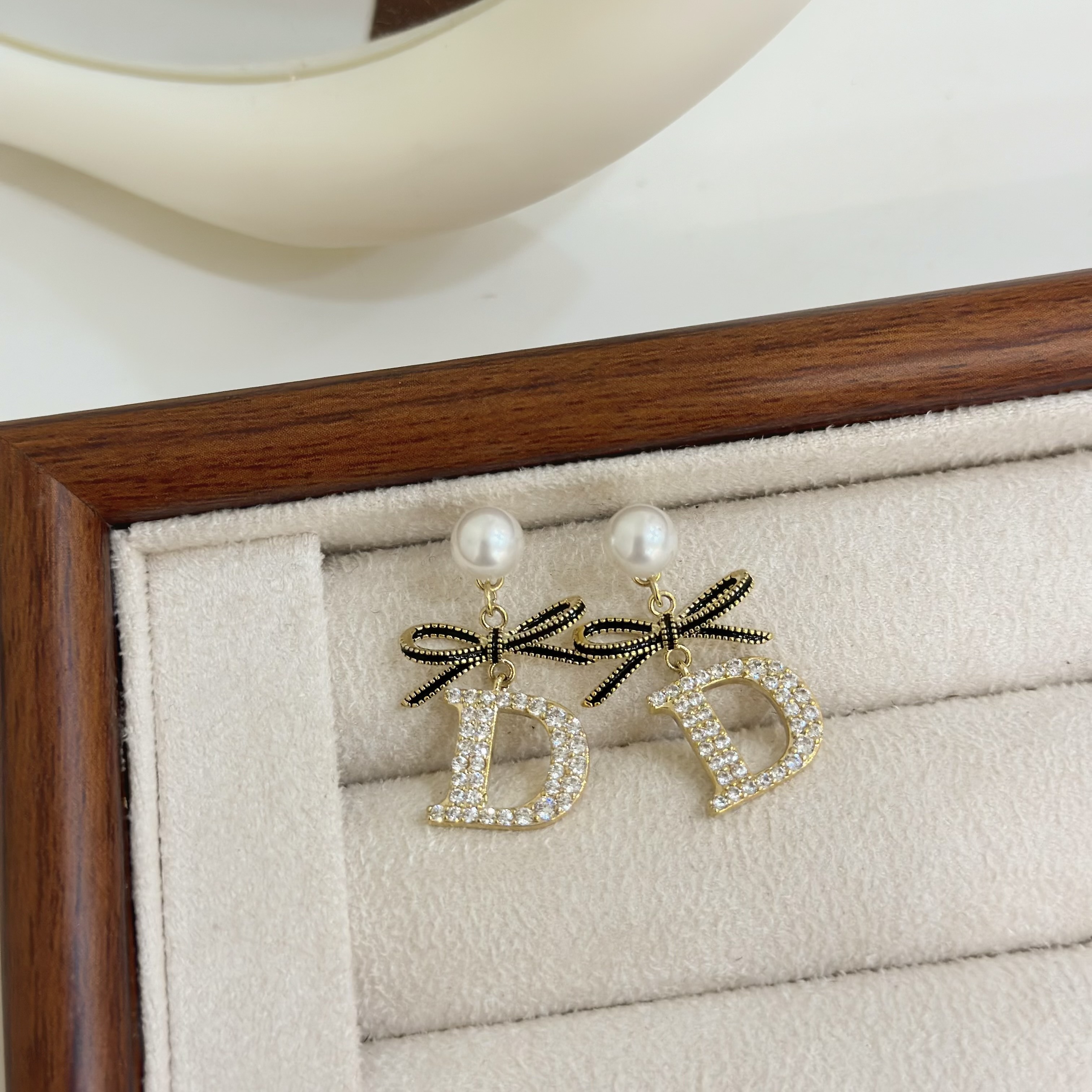 B337珍珠蝴蝶結排鑽字母垂吊