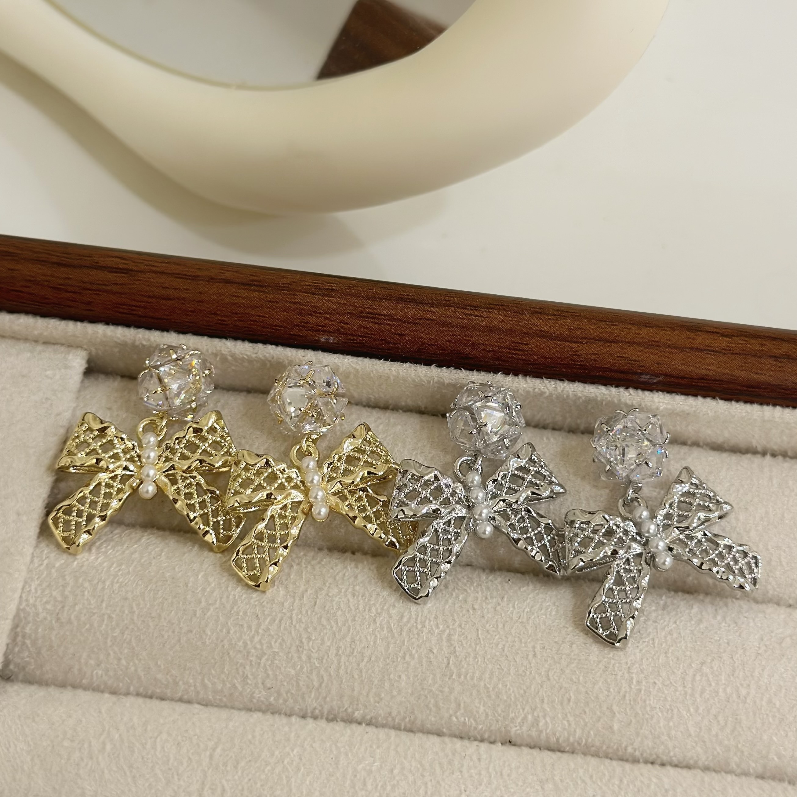 B341鑽球珍珠蕾絲蝴蝶結垂吊