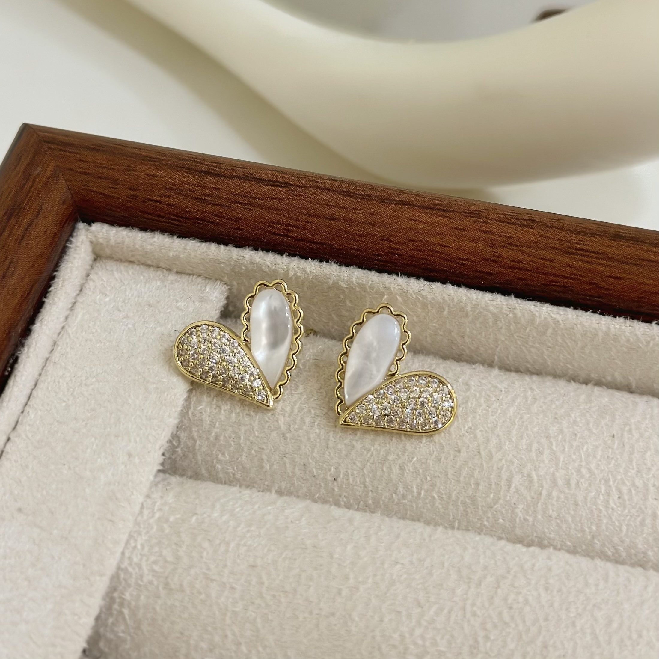 B343貝殼排鑽愛心耳針