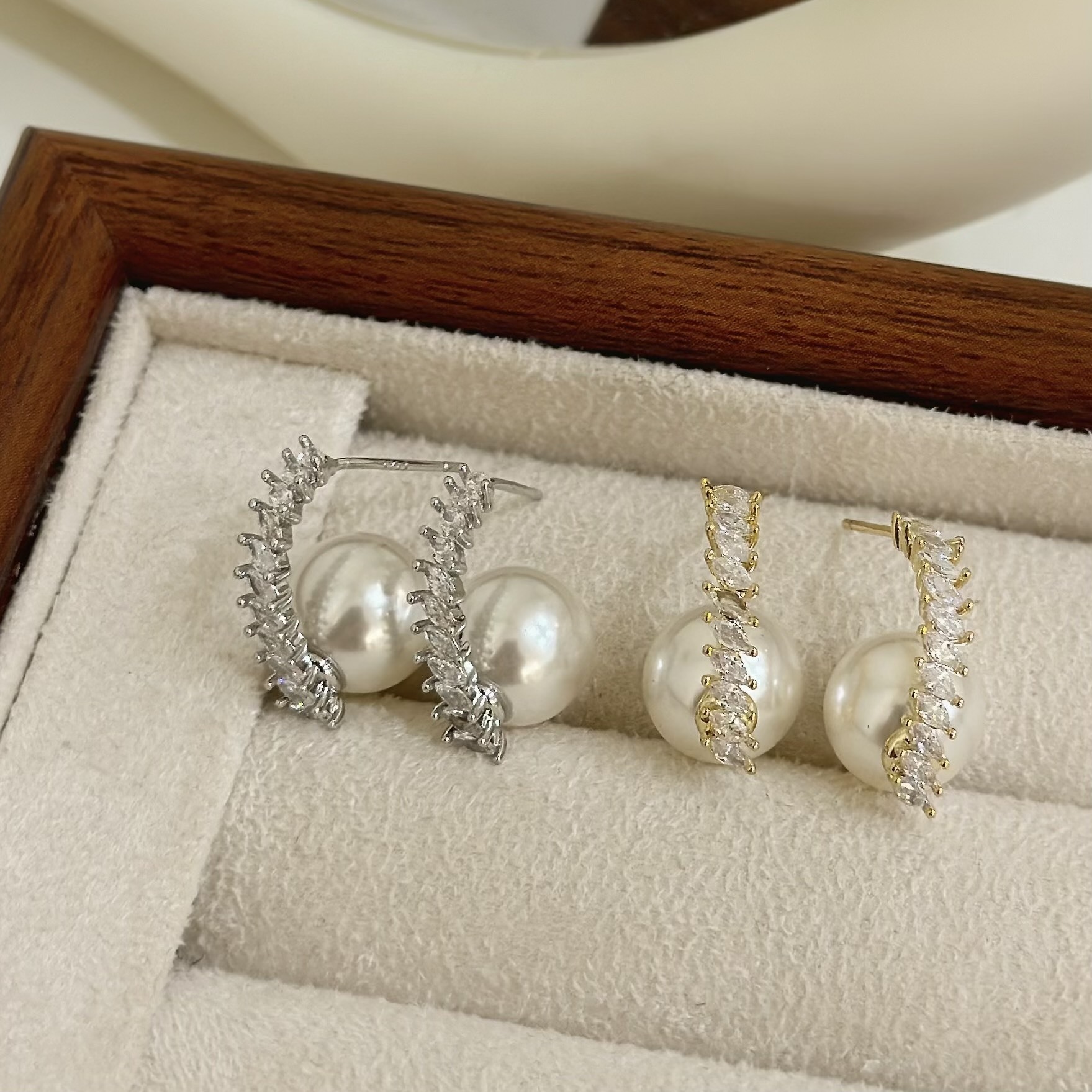 B344鋯石珍珠C字圈