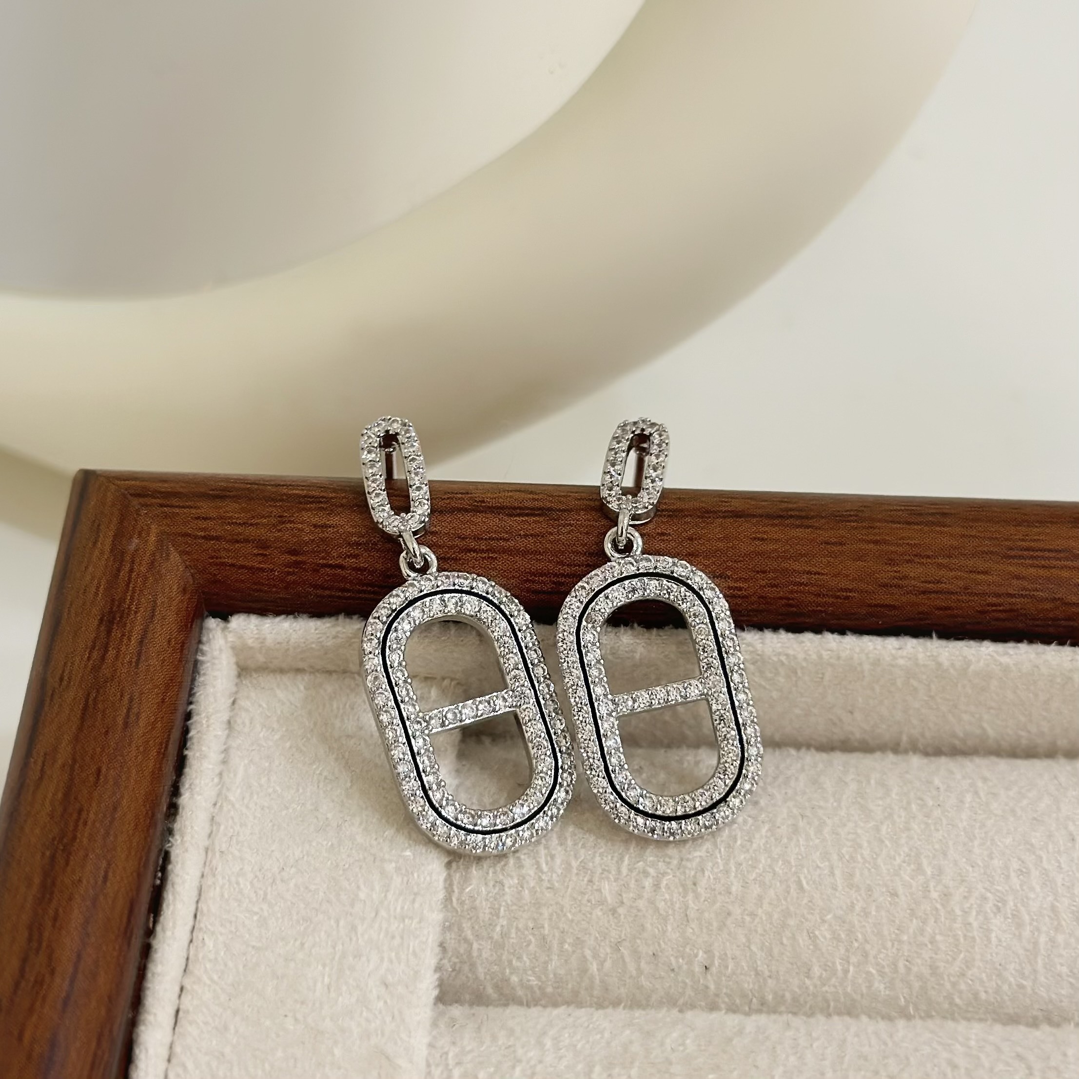 B359滿鑽豬鼻垂吊