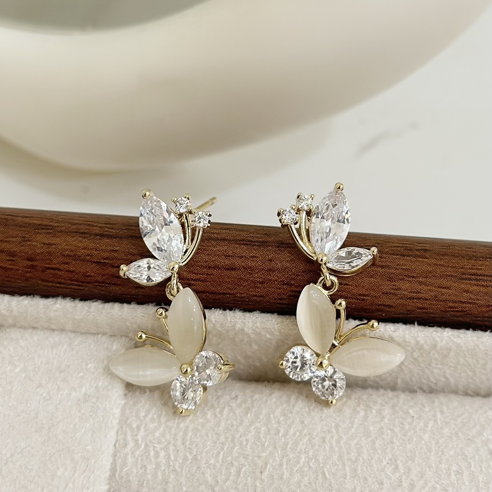 B364鋯石貓眼蝴蝶垂吊