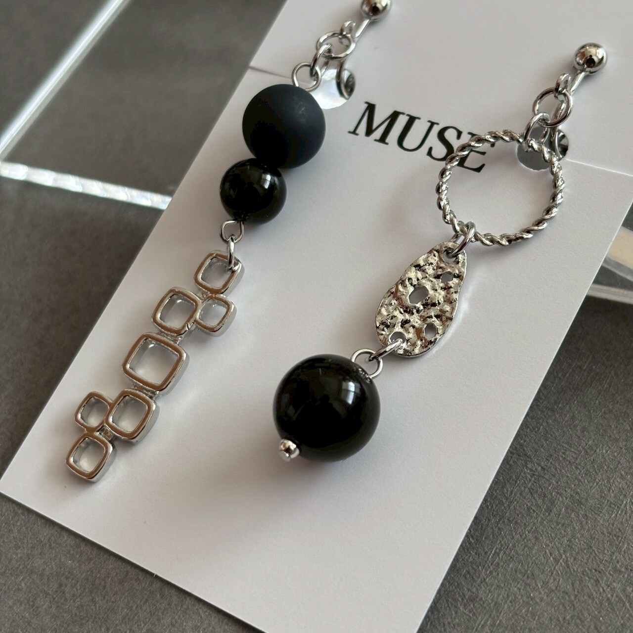 [MUSE] 不對稱花影設計耳環 | 耳夾 | NO.37