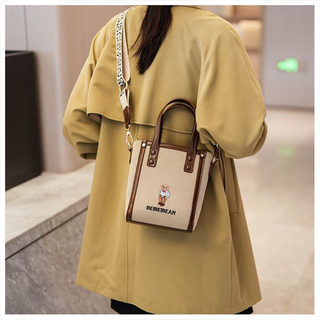 新款💝可肩背斜背小長包-剩各1